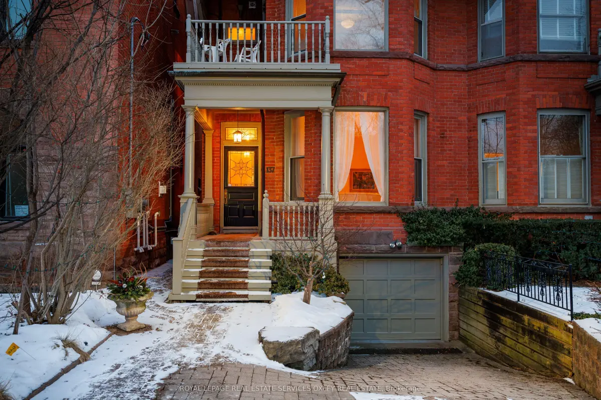 137 Roxborough Street E, Toronto, Ontario Sold History | HouseSigma