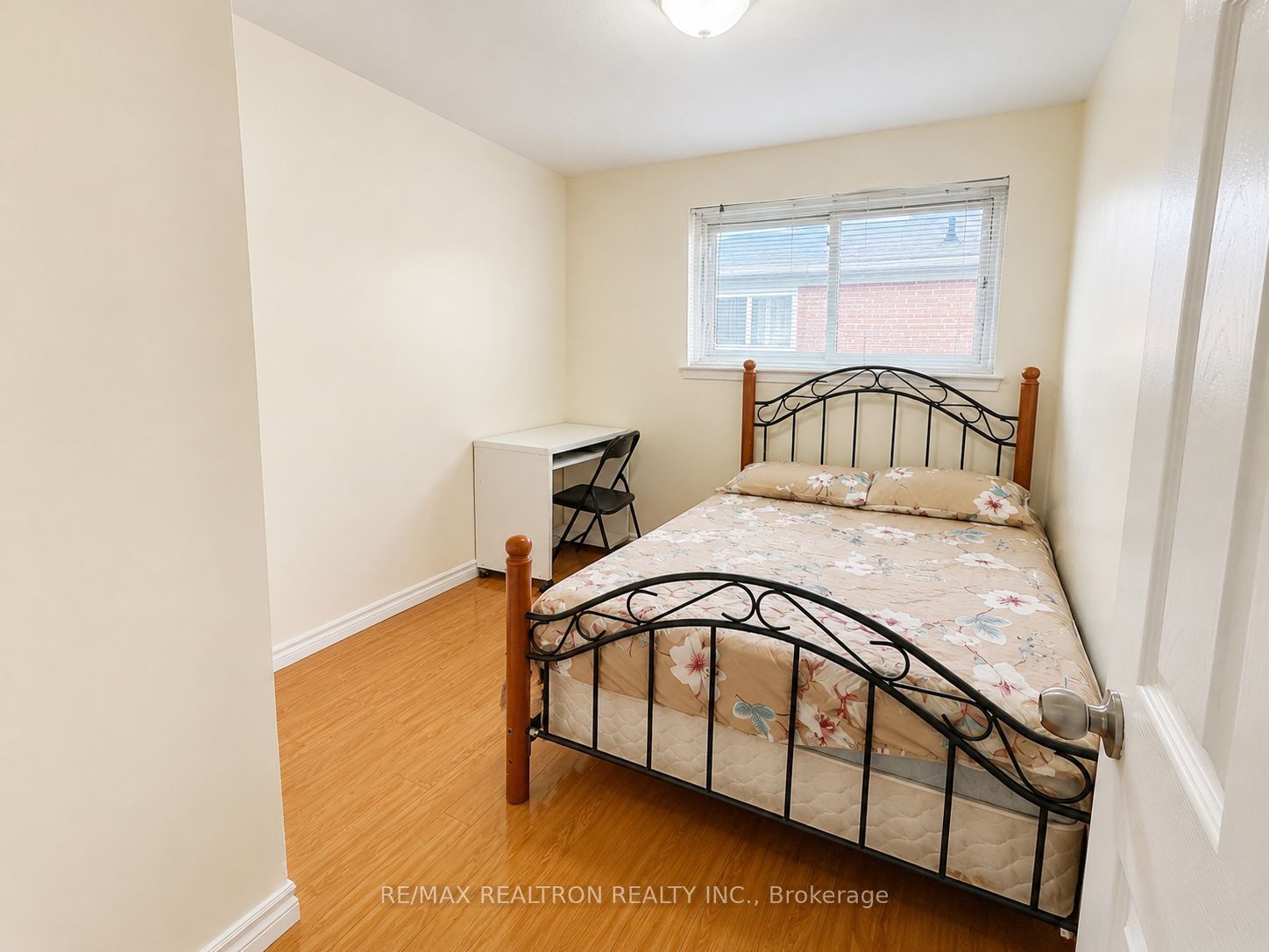 Unit A - 7 Fontainbleau Drive, North York 3