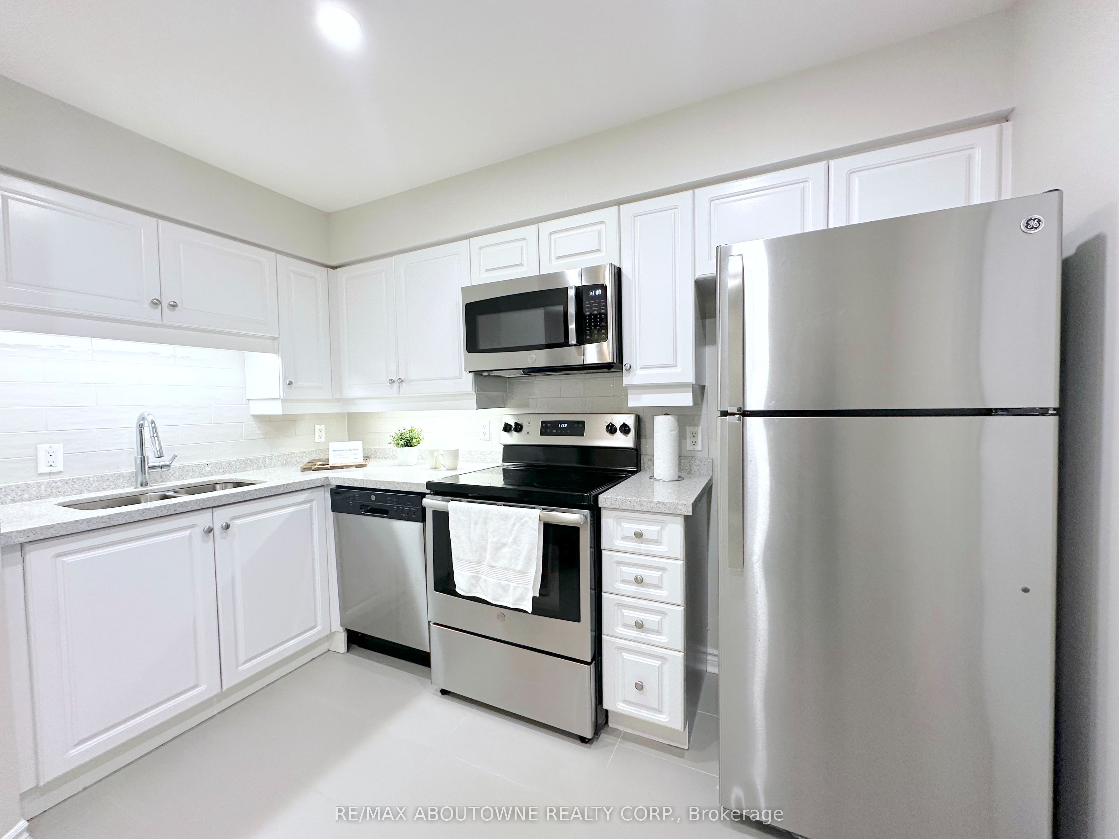 Unit 104 - 17 Brookbanks Drive, North York 3