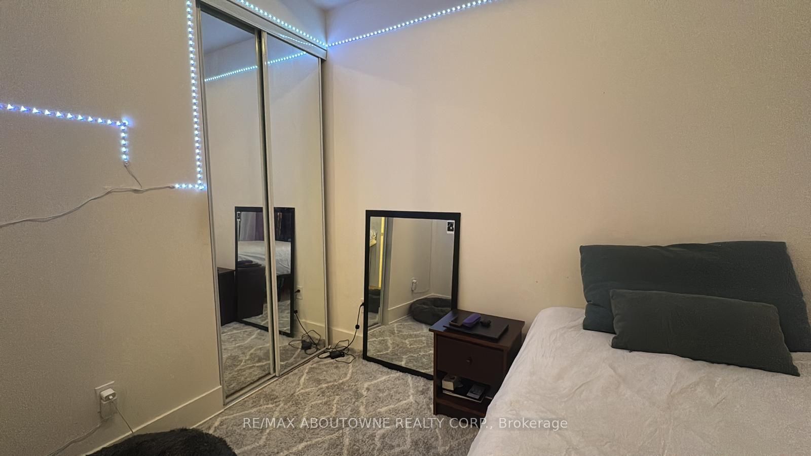 Unit 207 - 330 Richmond Street W, Toronto 2