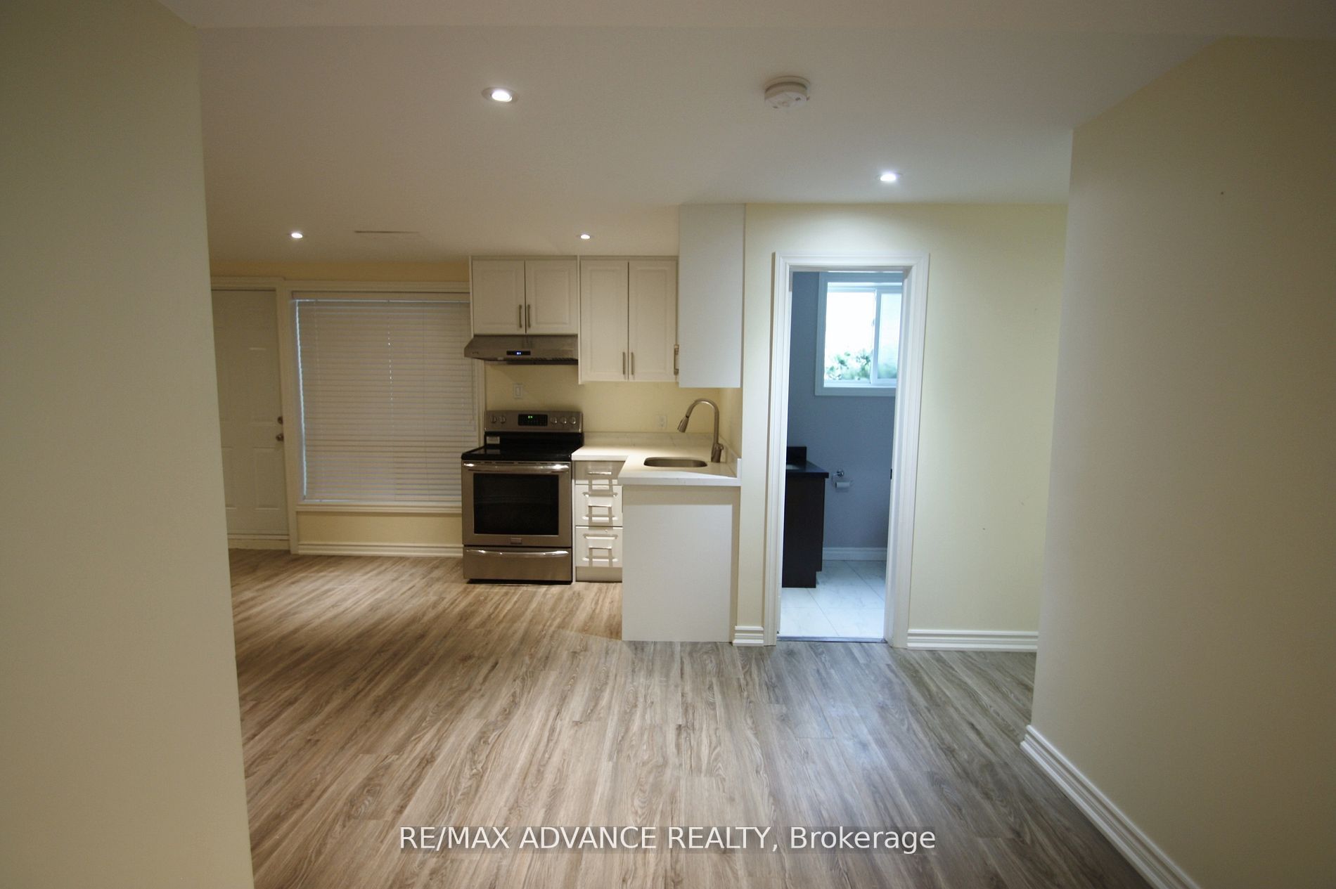 Unit Lower - 33 Carluke Crescent, North York 3