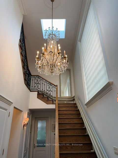 49 MONTCLAIR Avenue, Toronto 3