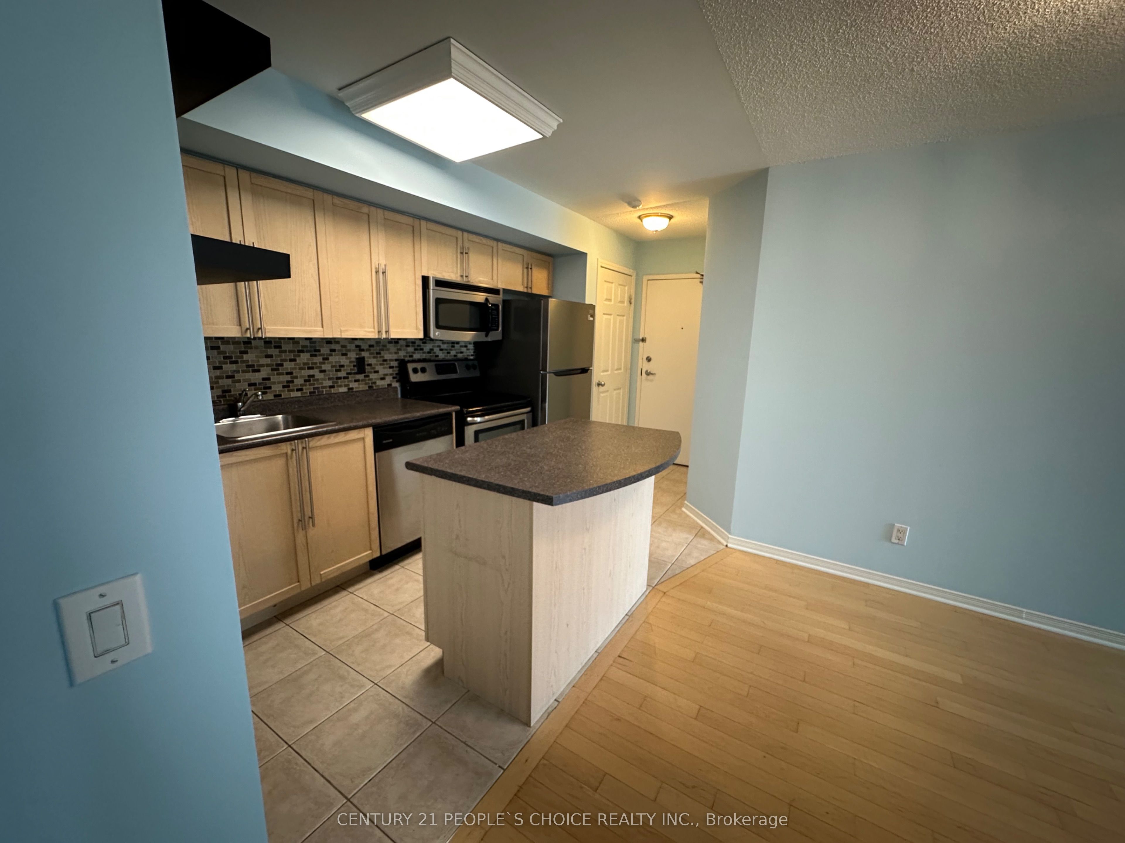 Unit 1012 - 30 Harrison Garden Boulevard, North York 4