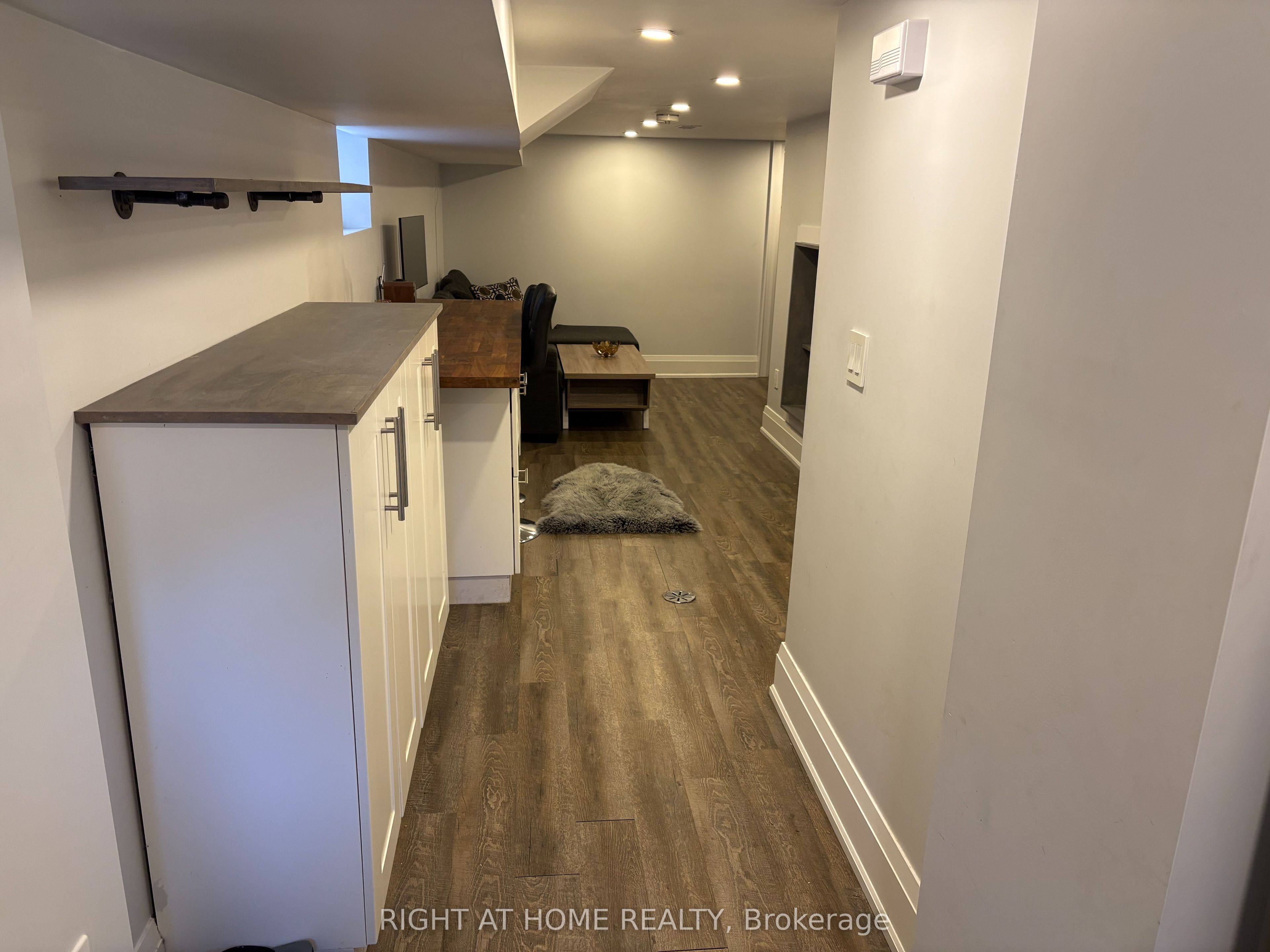 Unit Lower - 39 Amherst Avenue, Toronto 5