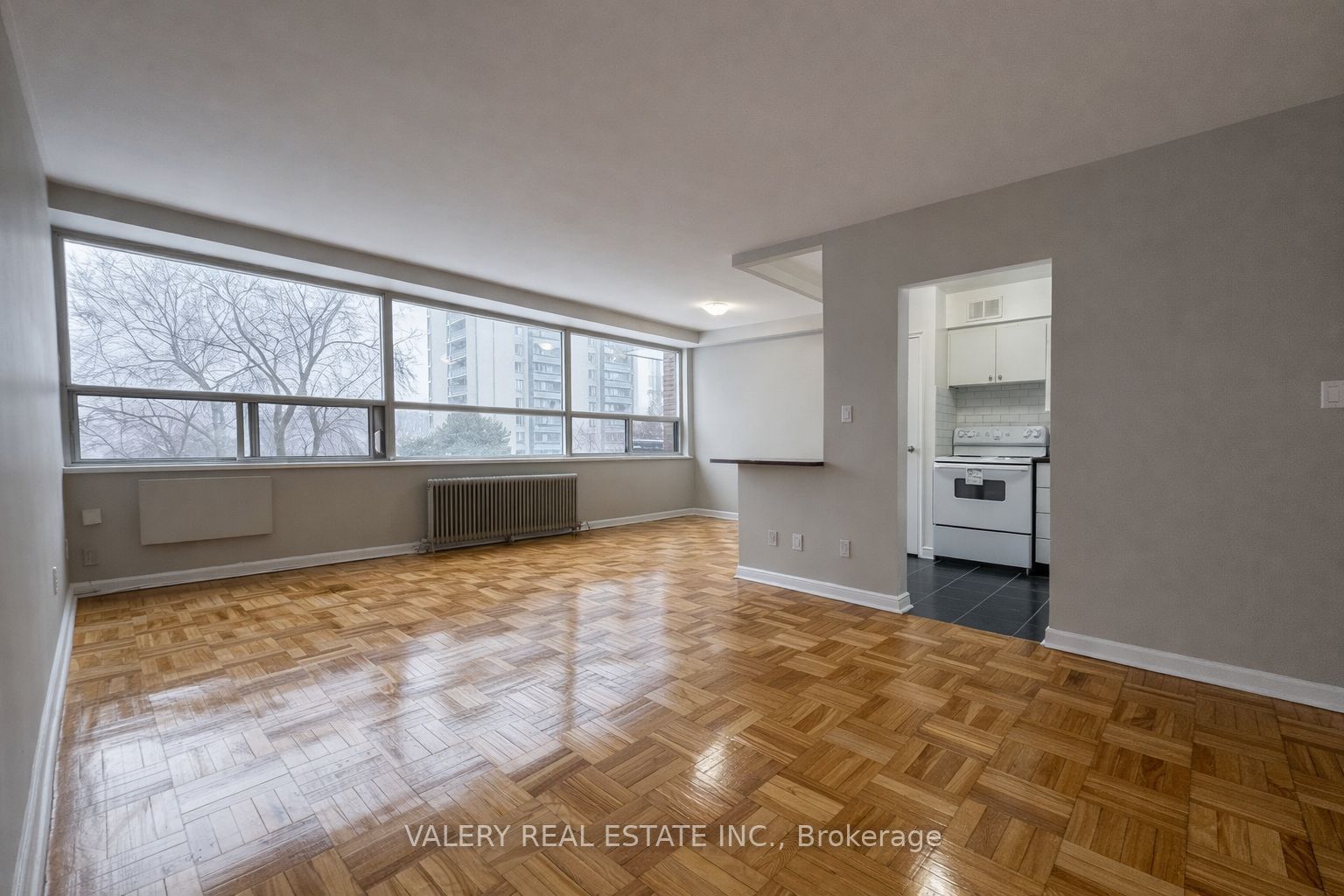 Unit 501 - 42 Thorncliffe Park Drive, Toronto 5