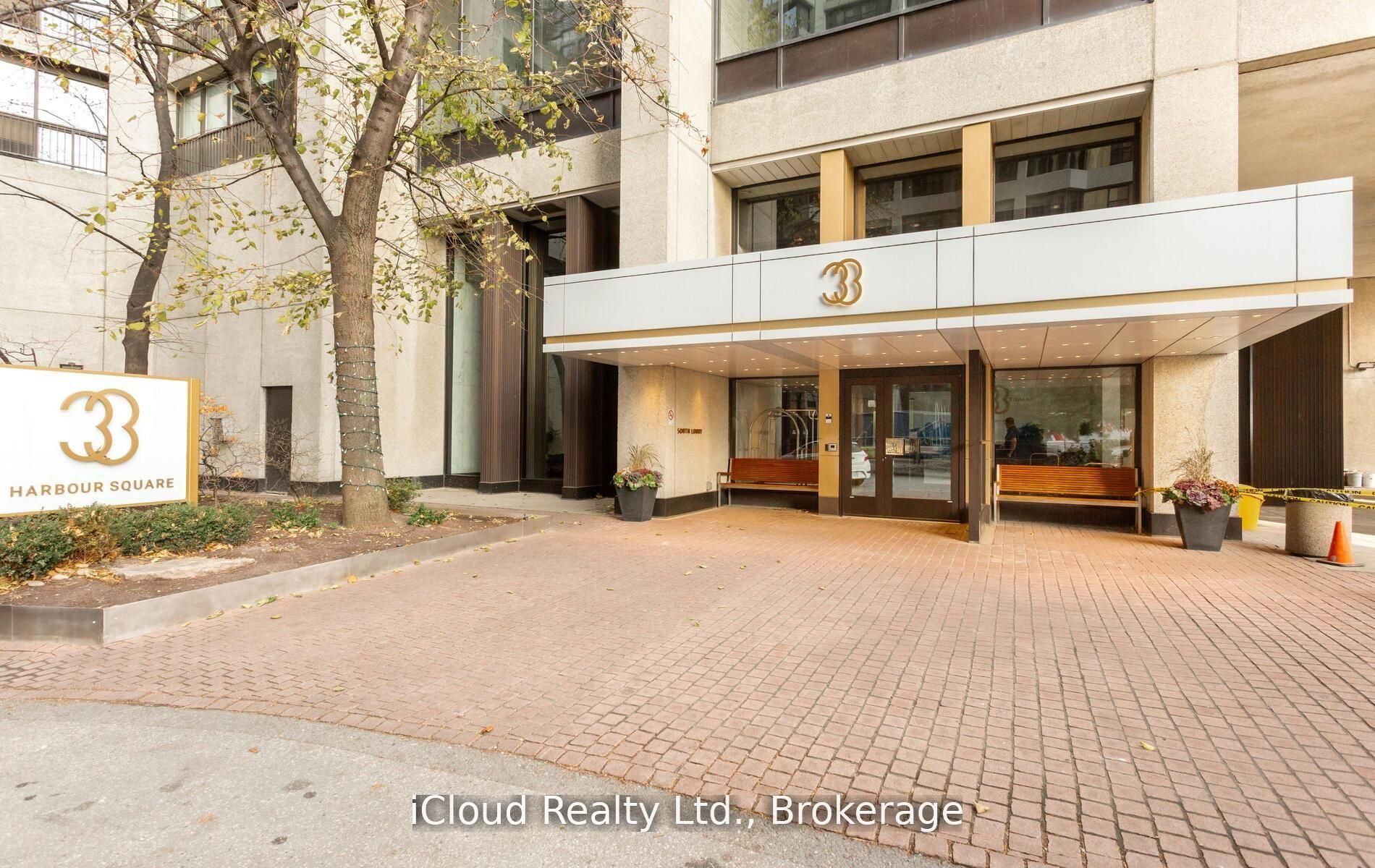 Unit 837 - 33 Harbour Square, Toronto 3