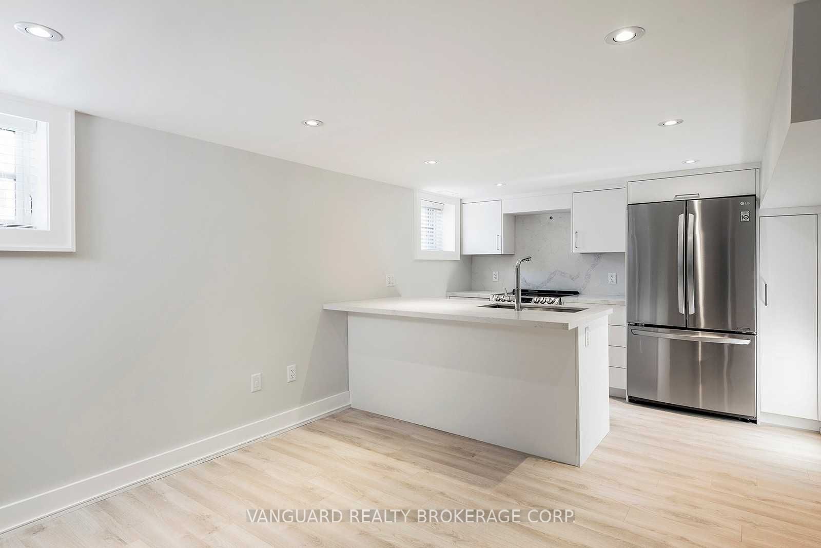 Unit Basement - 187 Brooke Avenue, Toronto 3