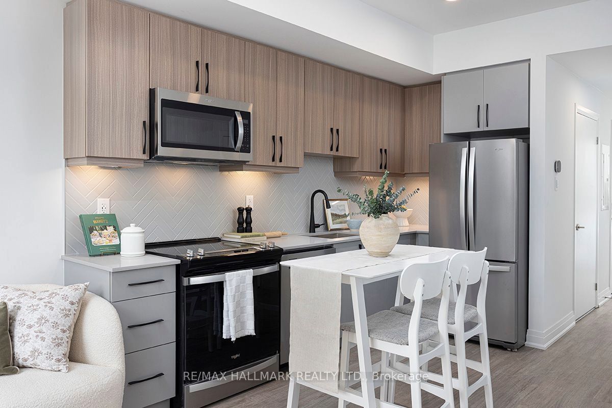 Unit 6 - 15 Brenthall Avenue, North York 5