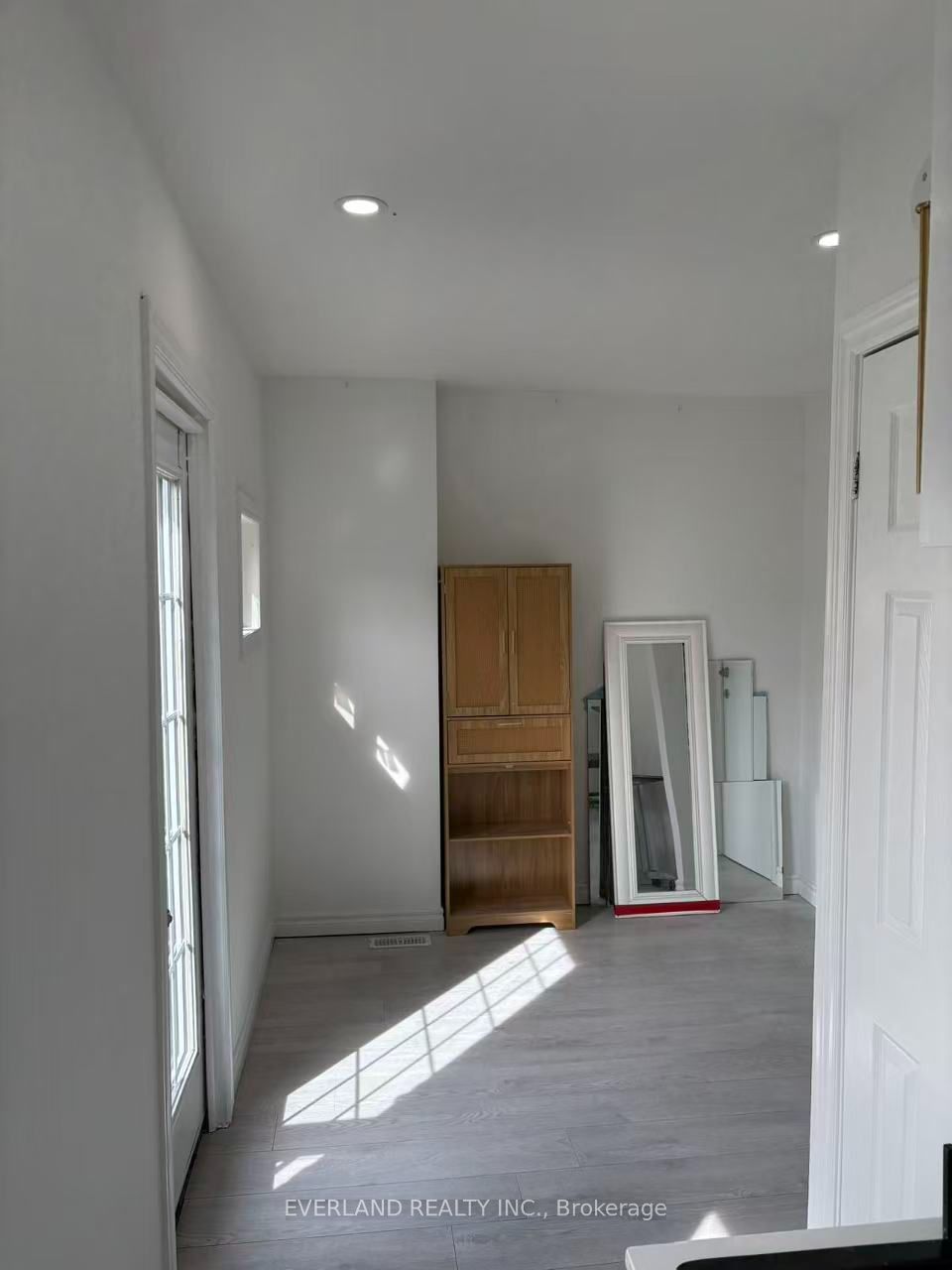 Unit 301 - 850 Bathurst Street, Toronto 5
