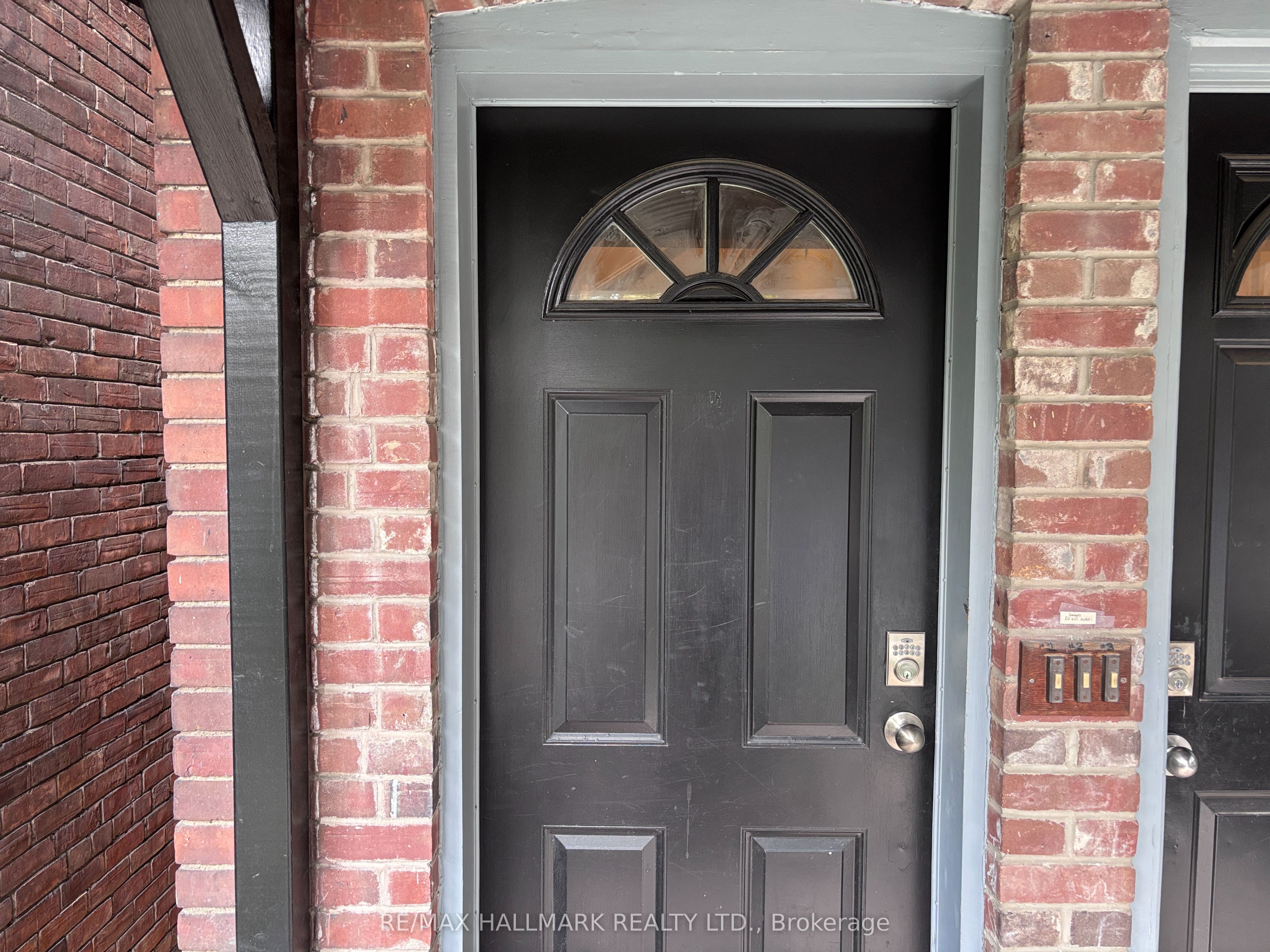 Unit Loft - 27 Delaware Avenue, Toronto 4