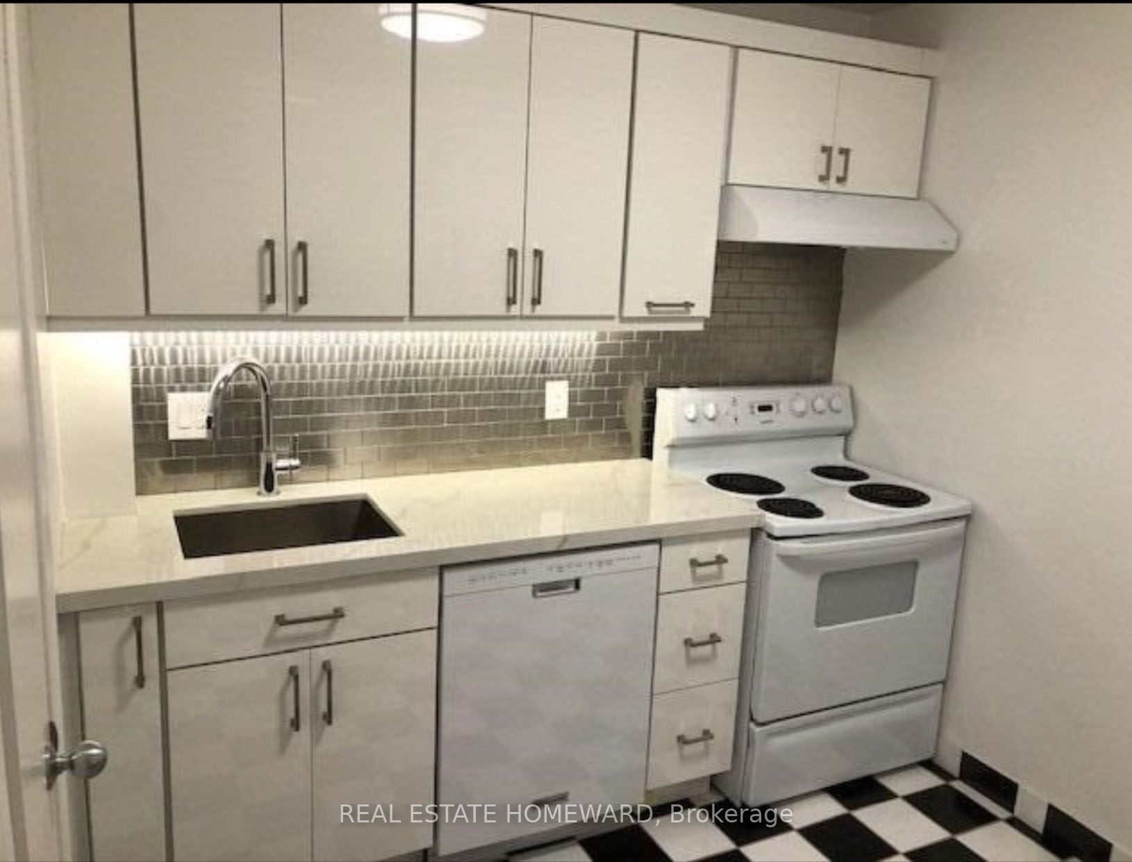 Unit Side - 274 Rumsey Road, Toronto 3
