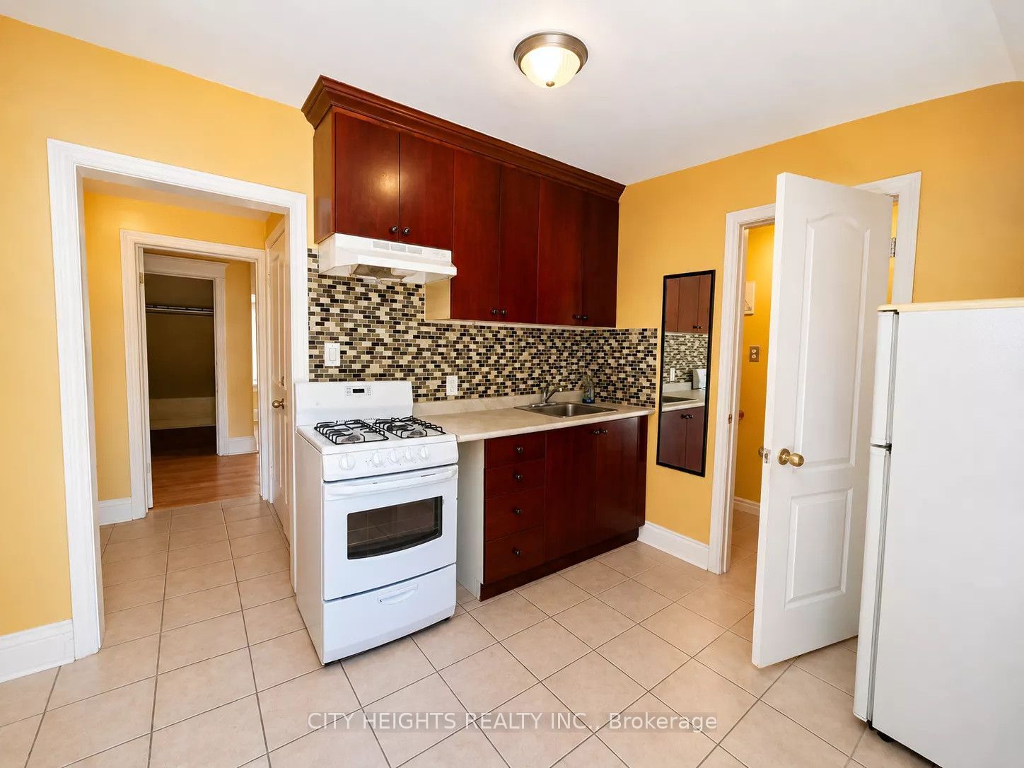 Unit 3 - 1113 Davenport Road, Toronto 2