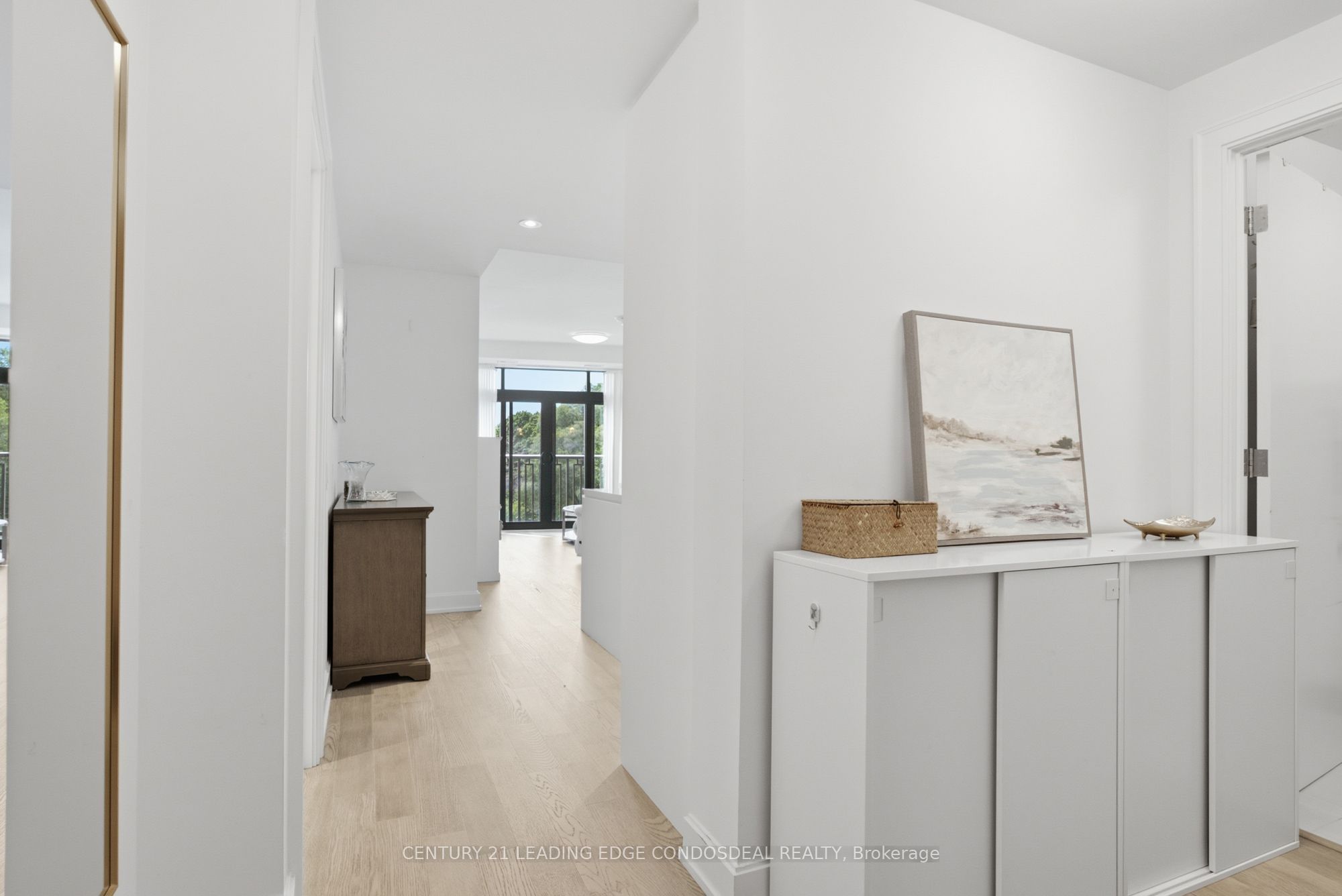 Unit 503 - 1 Strathgowan Avenue, Toronto 5