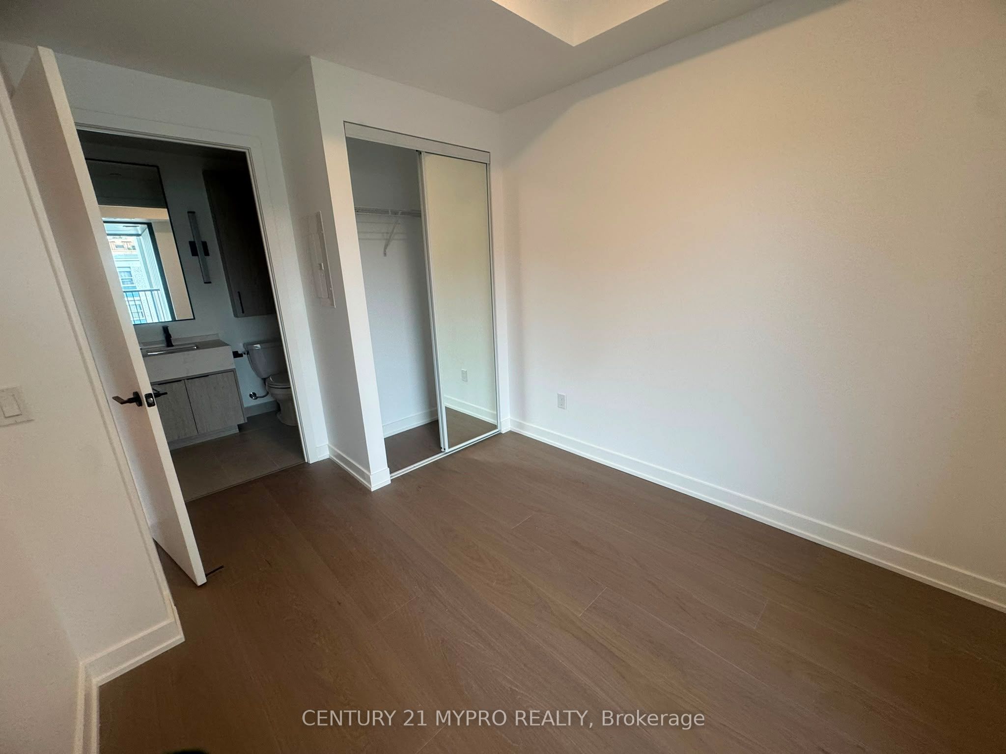 Unit 716 - 91 Montclair Avenue, Toronto 5