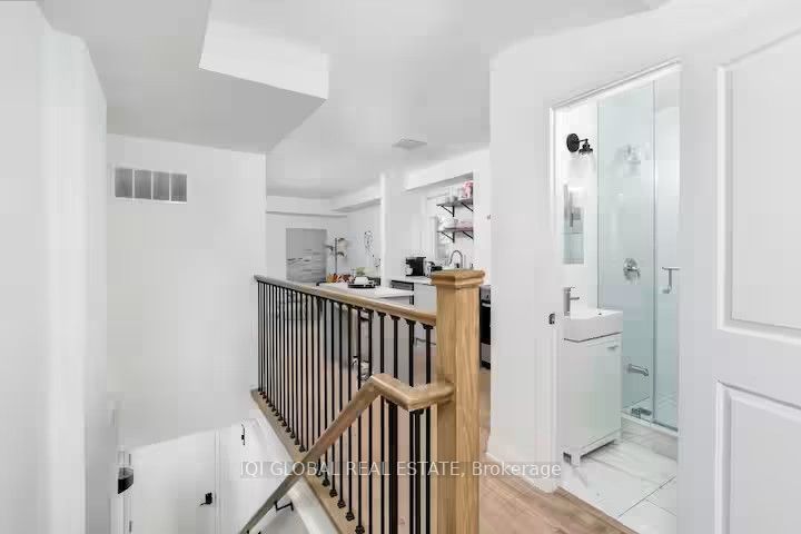 Unit 2nd Floor - 525 Ossington Avenue, Toronto 3