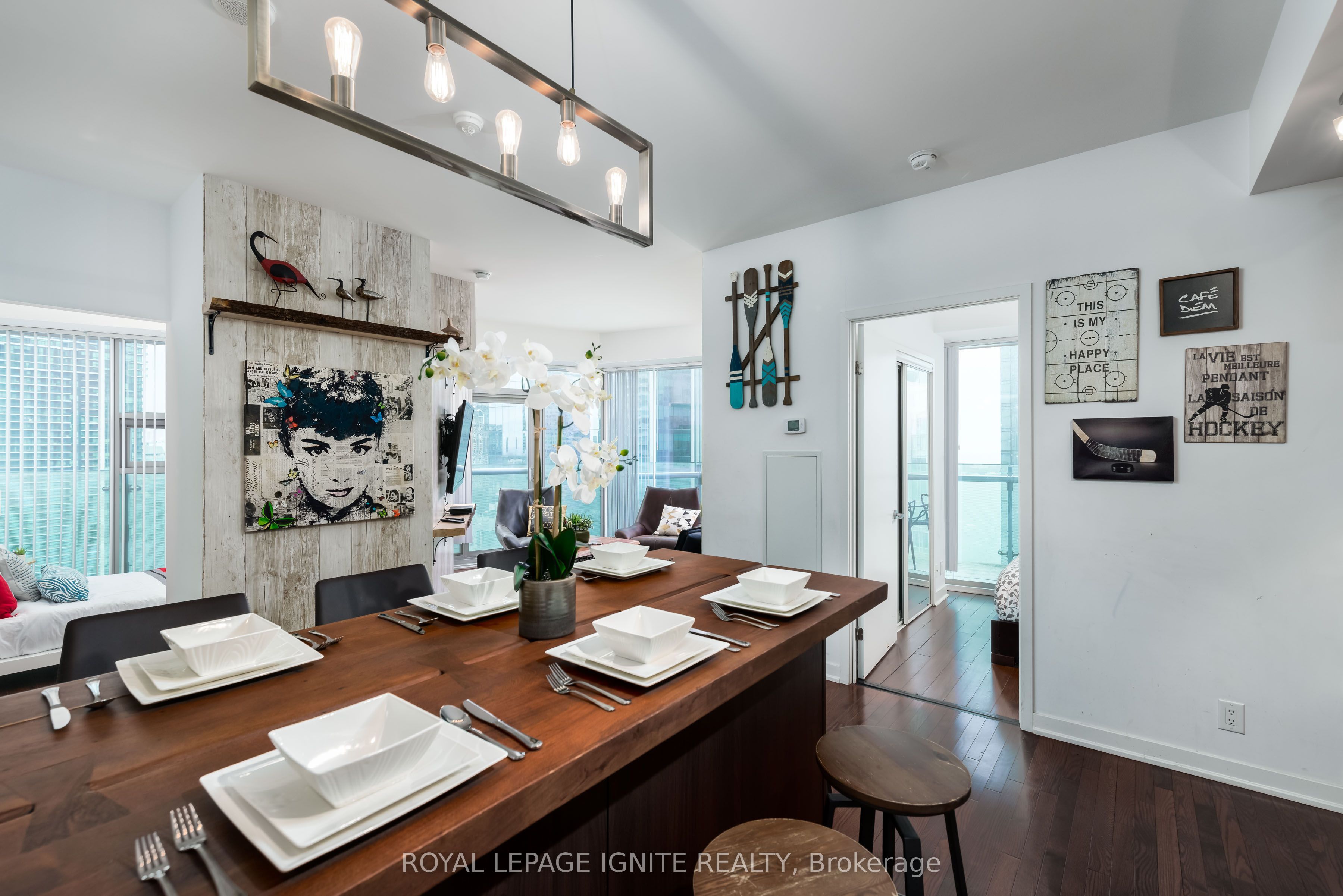 Unit 3303 - 14 York Street, Toronto 5