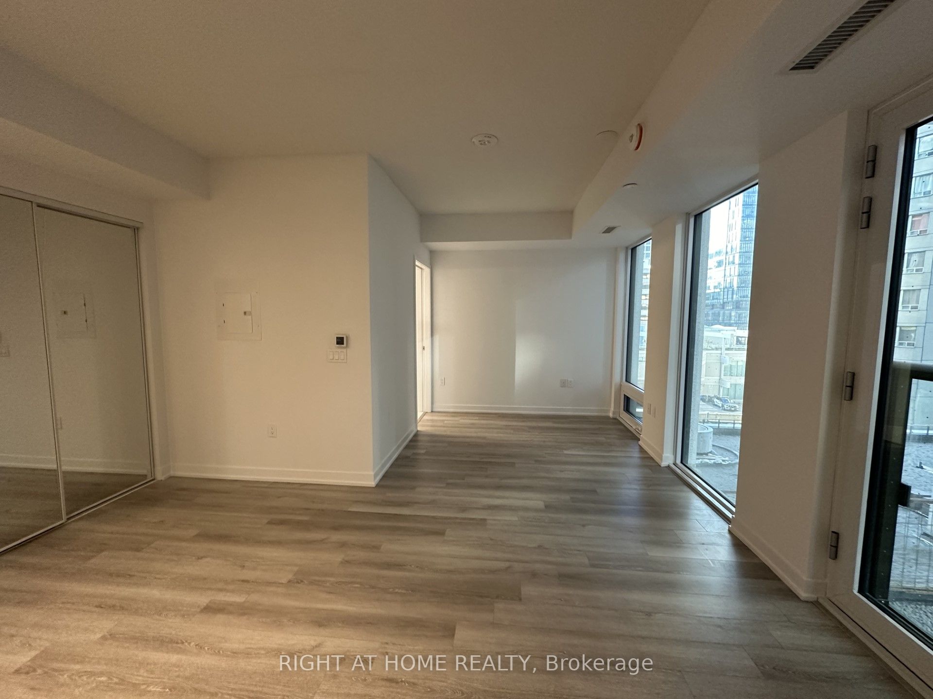 Unit 417 - 121 St Patrick Street, Toronto 5