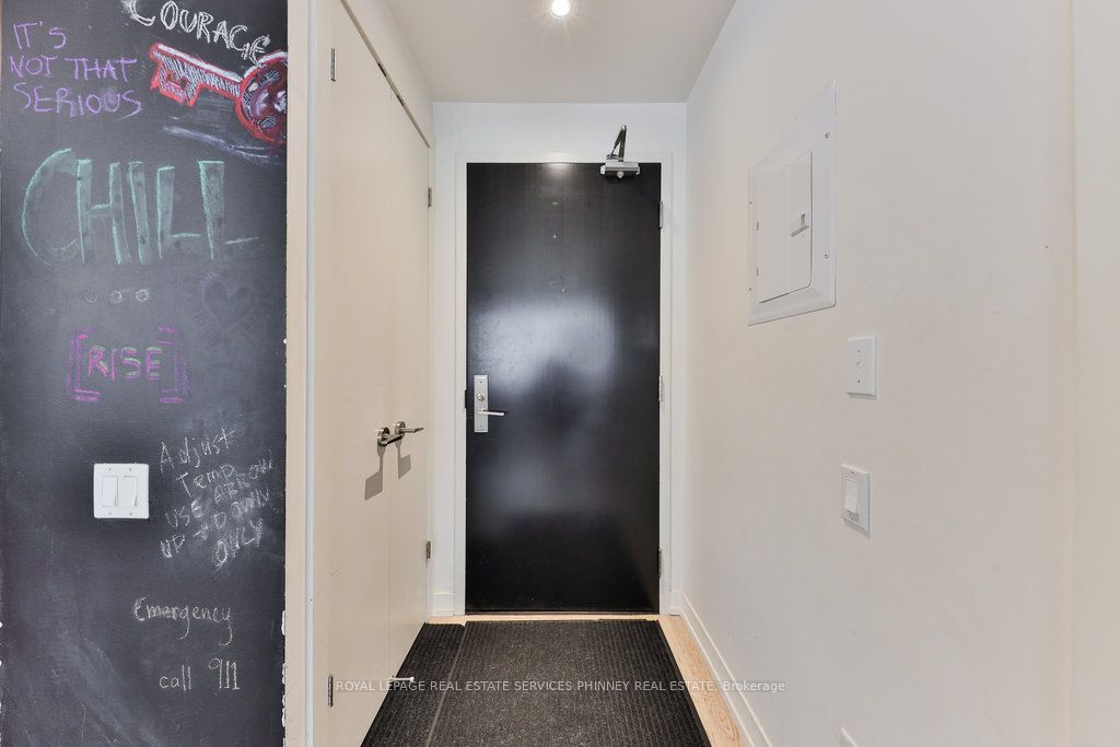 Unit 207 - 650 KING Street W, Toronto 3
