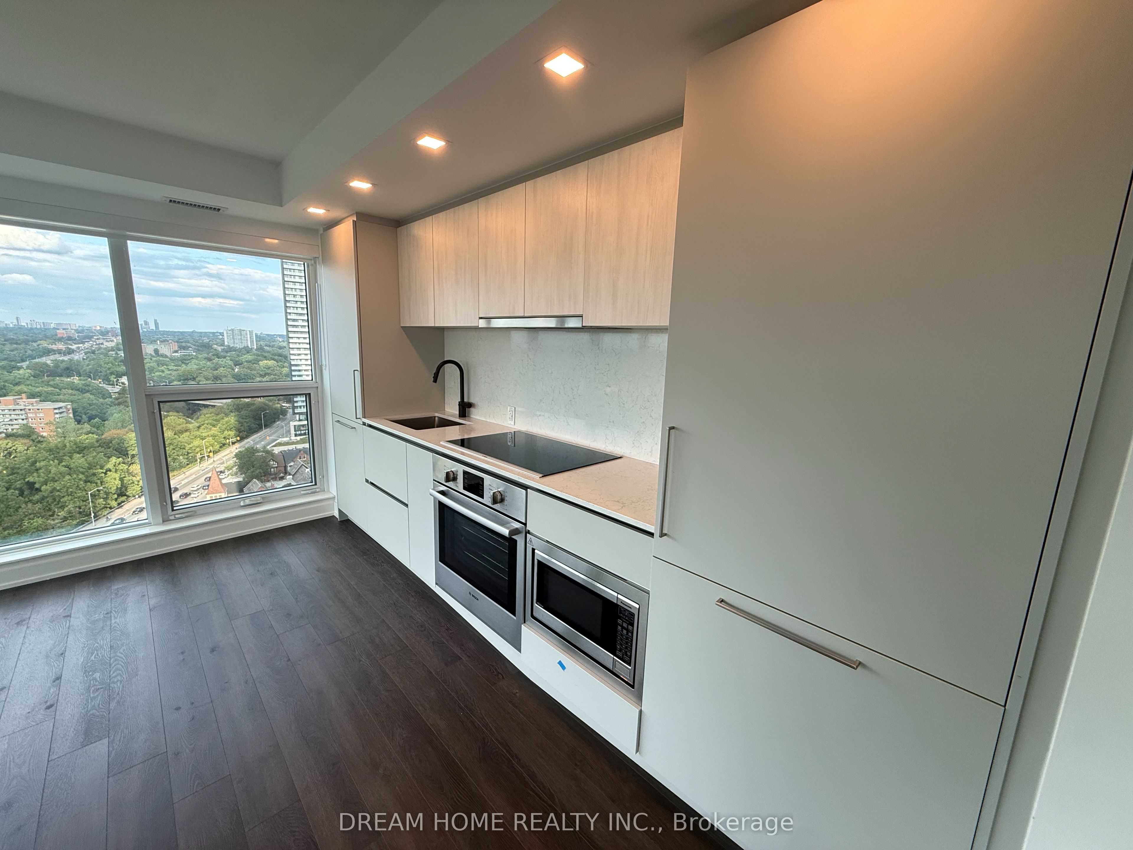 Unit 2007 - 609 Sherbourne Street, Toronto 5
