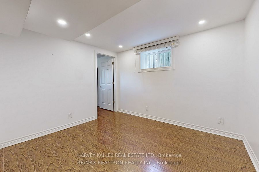 Unit Lower - 142 Combe Avenue, North York 5