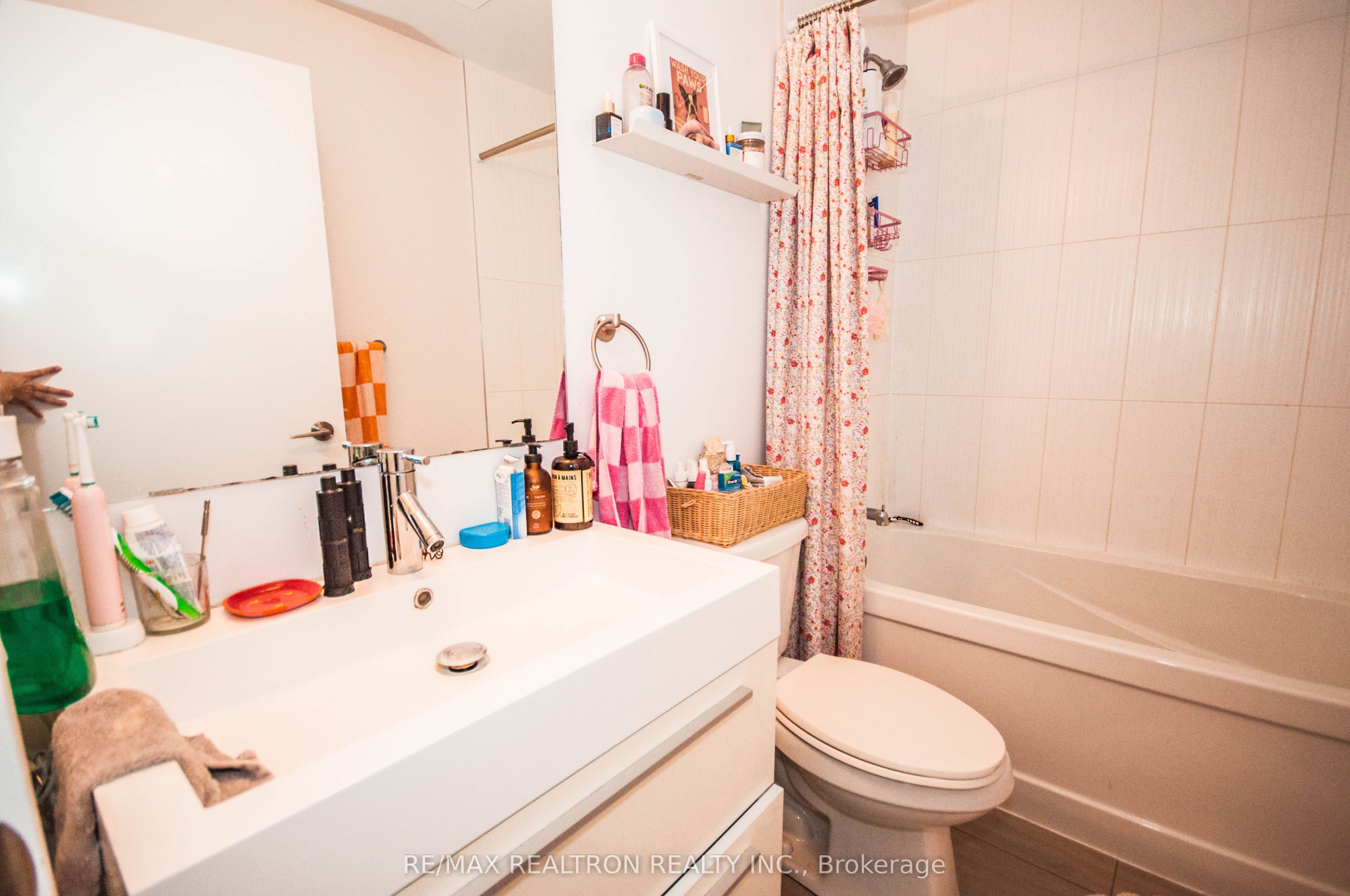 Unit 1211 - 297 College Street, Toronto 3