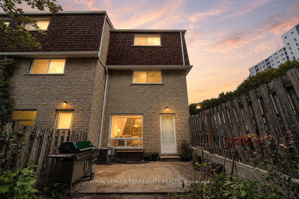 Unit 7 - 91 Rameau Drive, North York 3