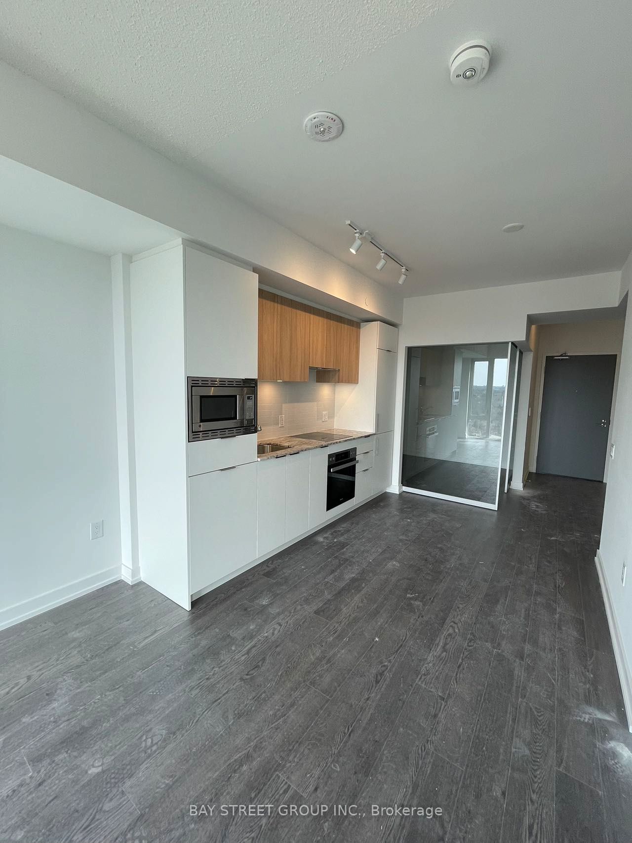 Unit 1422 - 20 O'Neill Road, North York 3