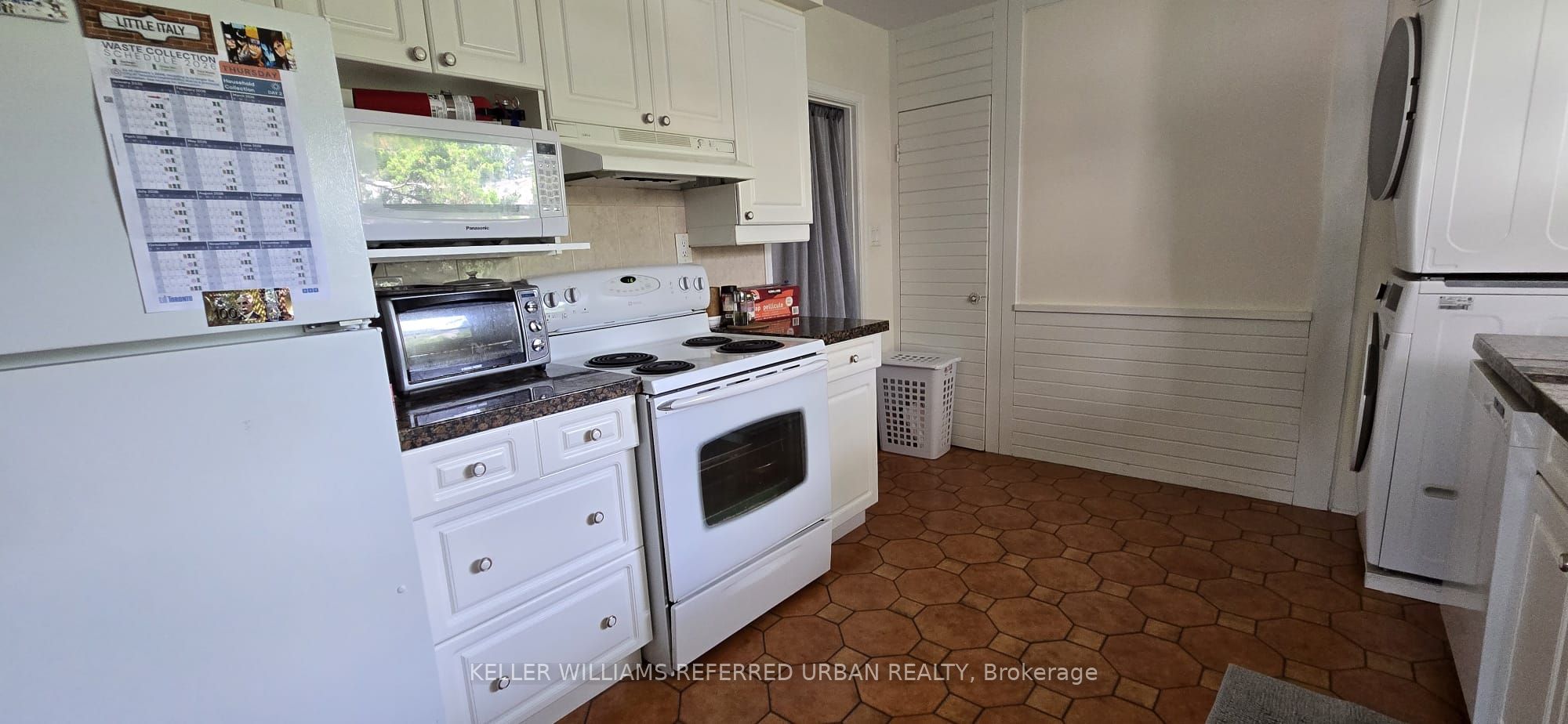 Unit Main - 49 Halkin Crescent, North York 4