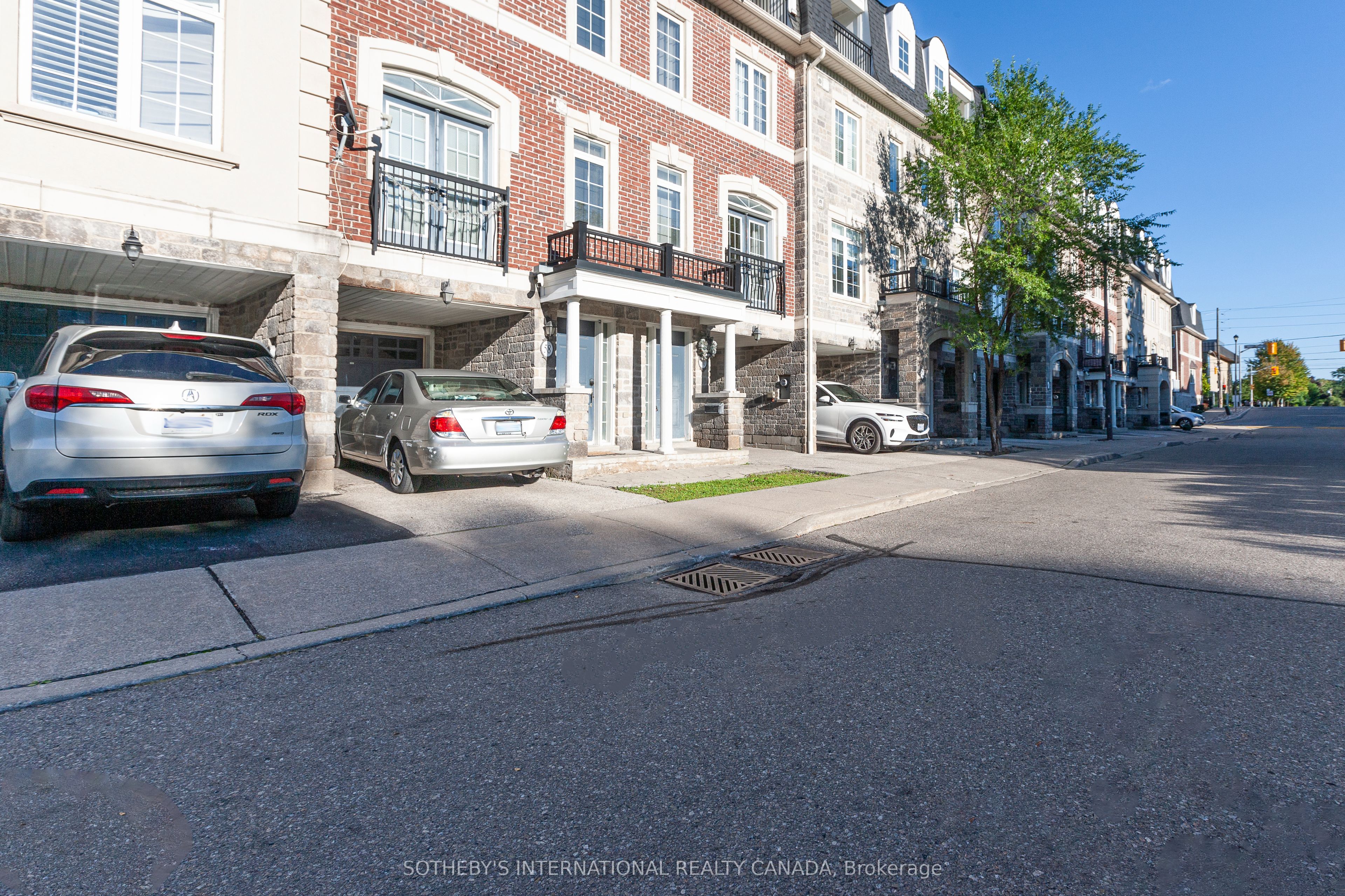 60 Routliffe Lane, North York 3
