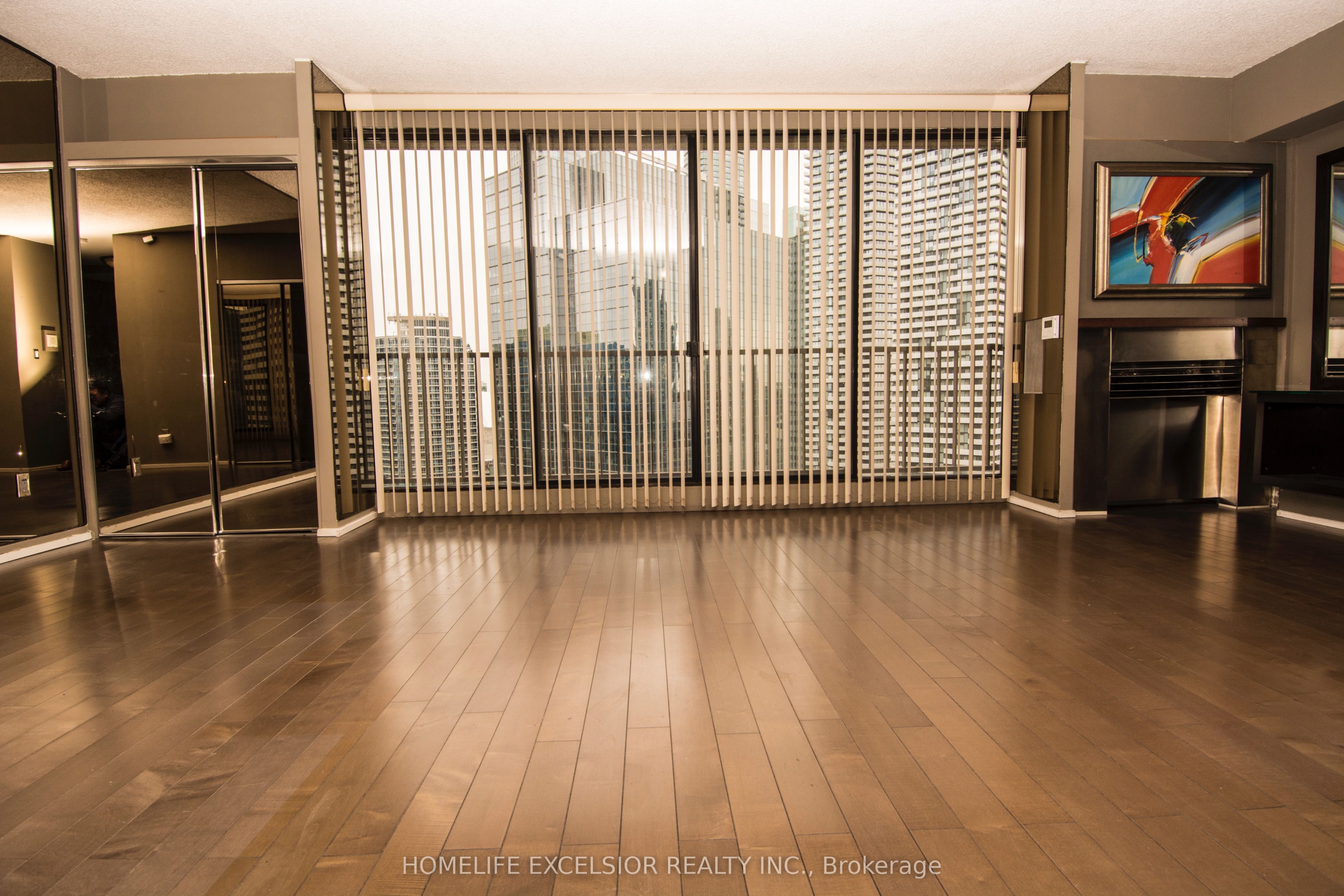 Unit 3227 - 33 Harbour Square, Toronto 5