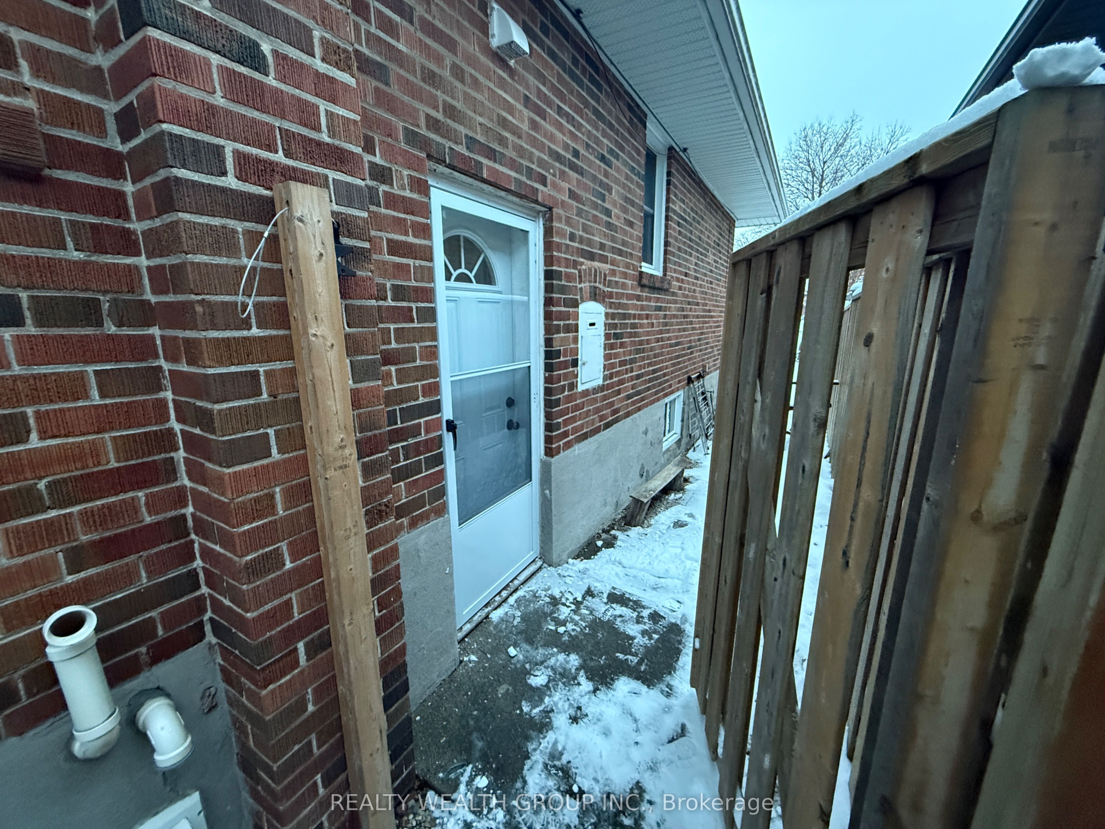 Unit Bsmt - 82 Elvaston Drive, North York 2