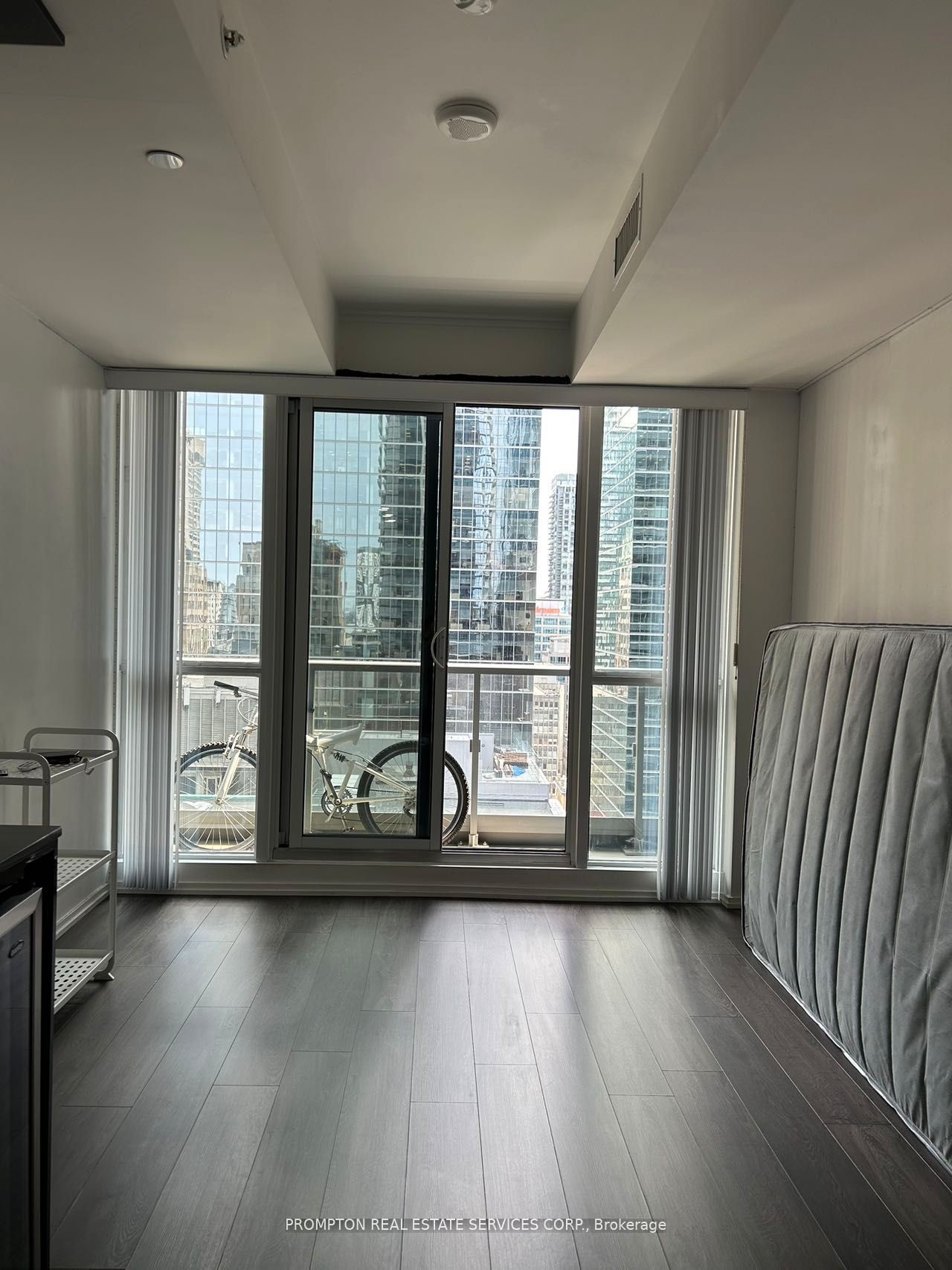 Unit 2005 - 70 Temperance Street, Toronto 3