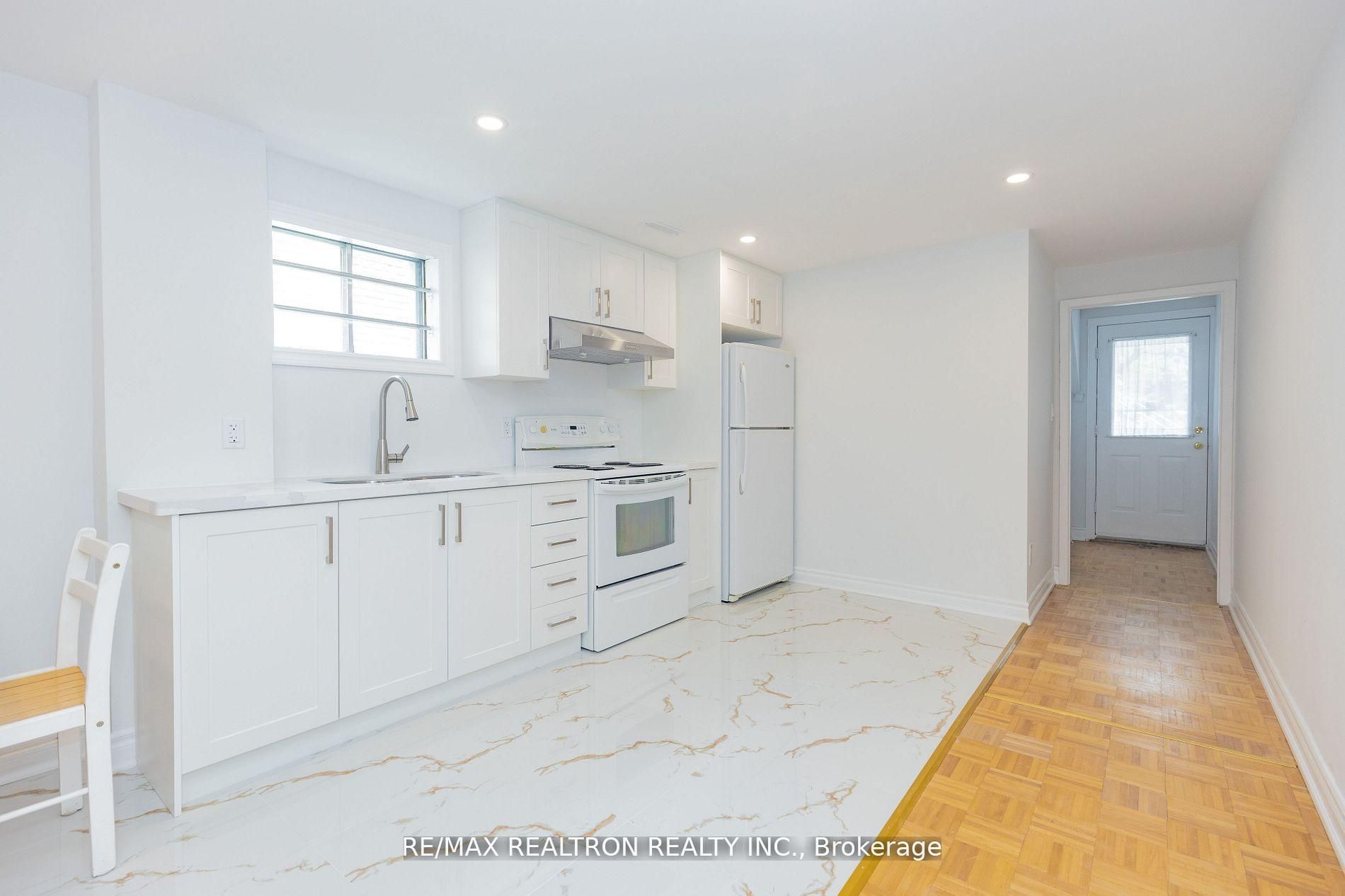 Unit Lower - 129 Sexton Crescent, North York 2