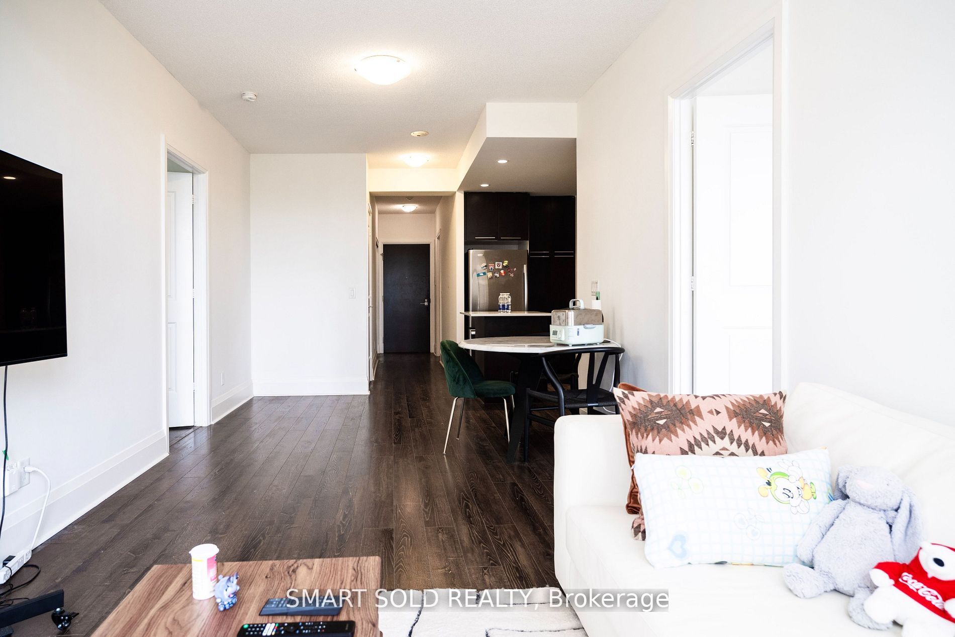 Unit 502 - 100 Harrison Garden Boulevard, North York 2