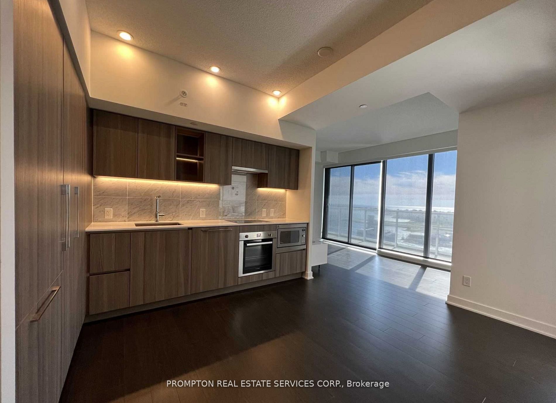 Unit 3911 - 19 Bathurst Street, Toronto 5
