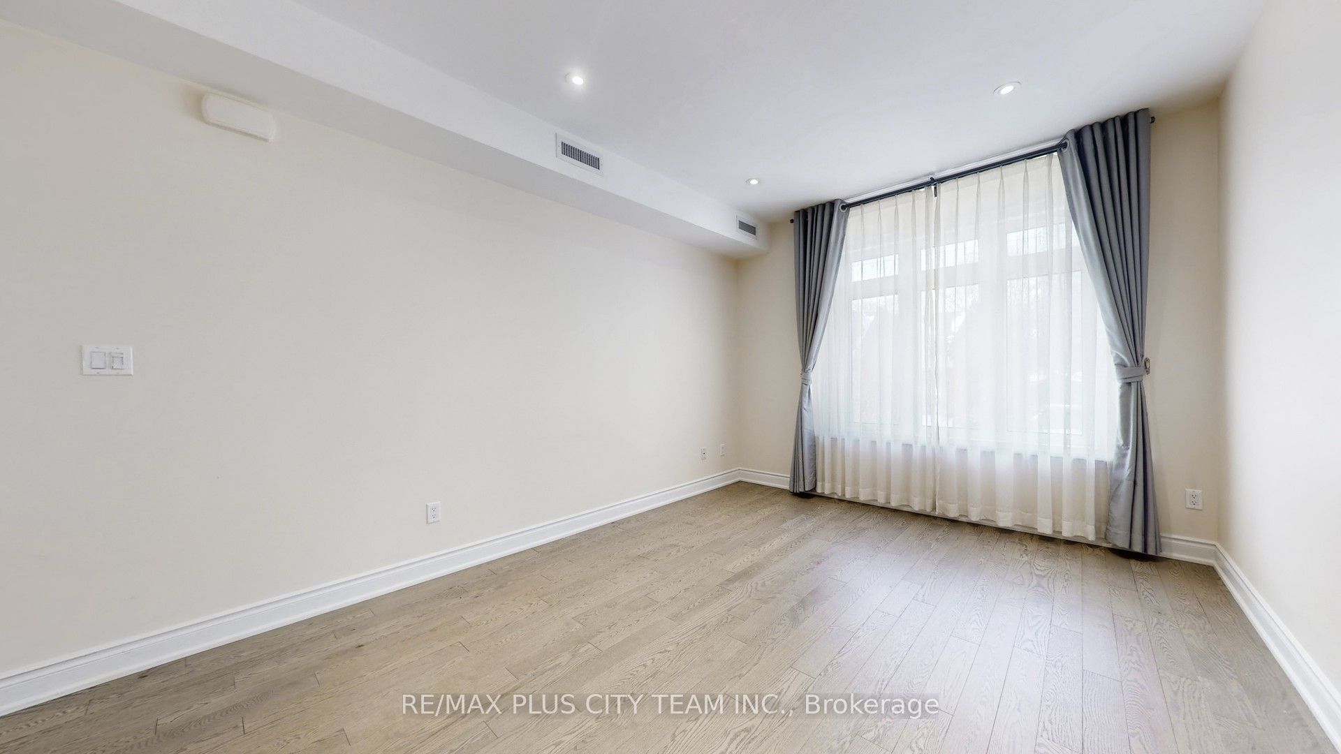 Unit 2 - 381 Ontario Street, Toronto 4