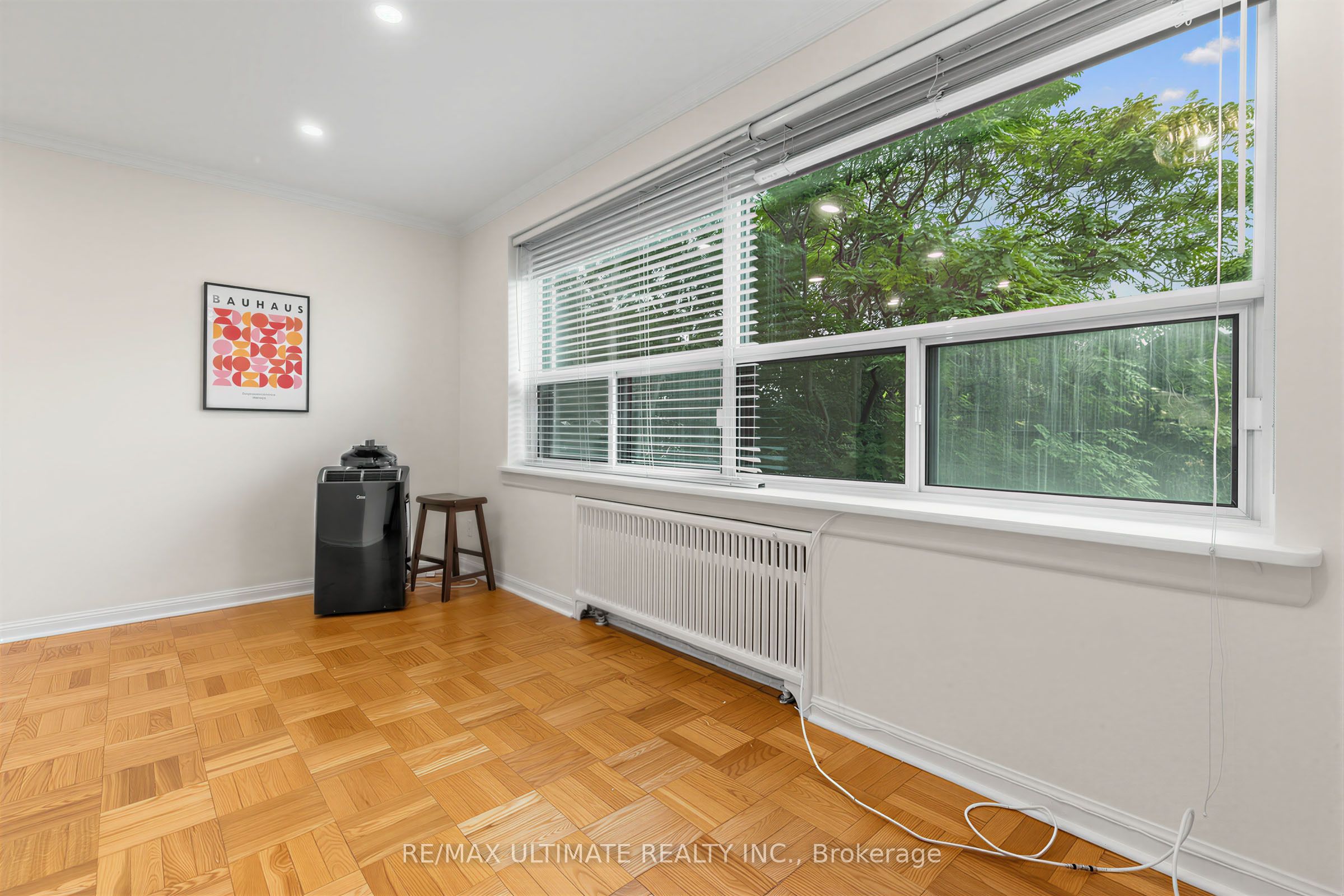 Unit 408 - 2 Ridelle Avenue, Toronto 4