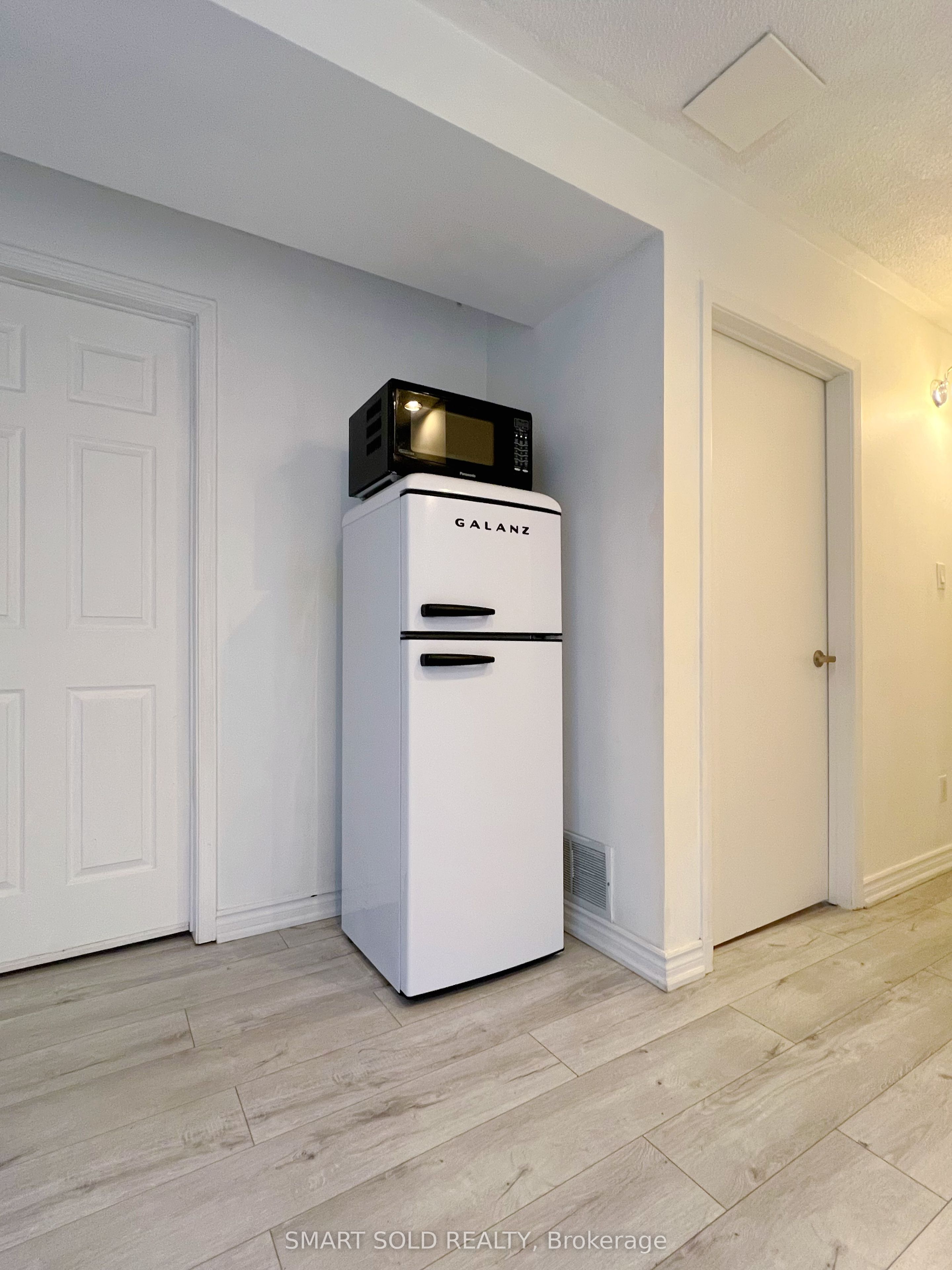 Unit Main - 171 Angus Drive, North York 3