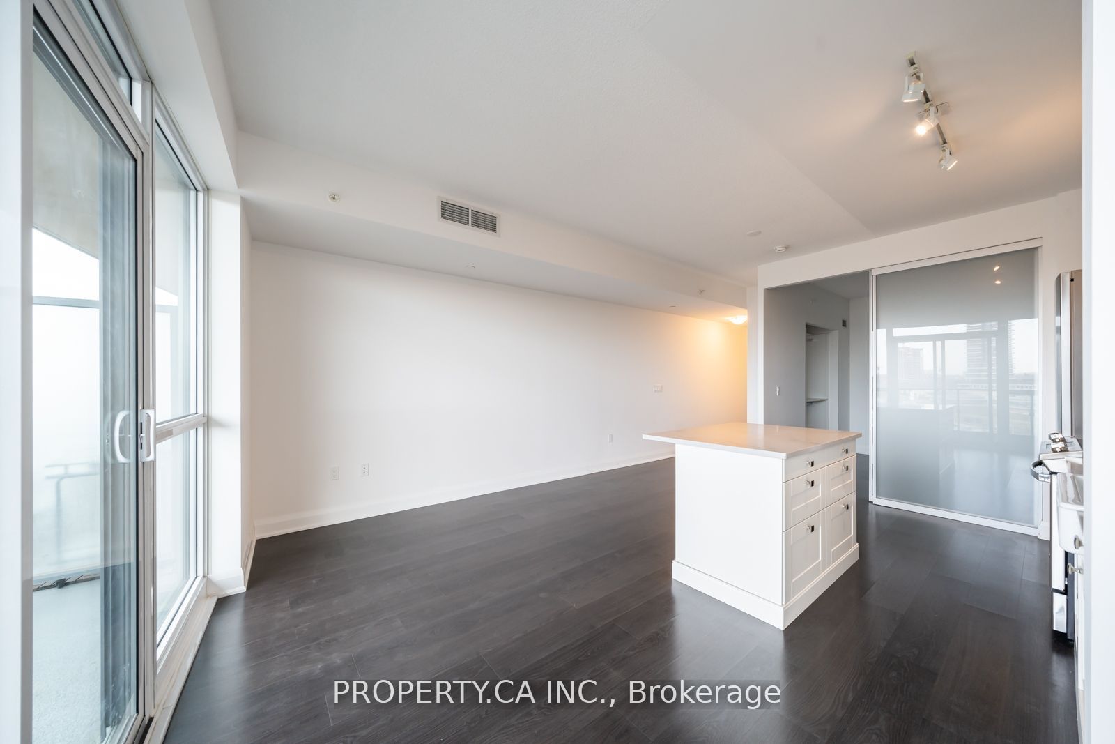 Unit 601 - 160 Vanderhoof Avenue, Toronto 3