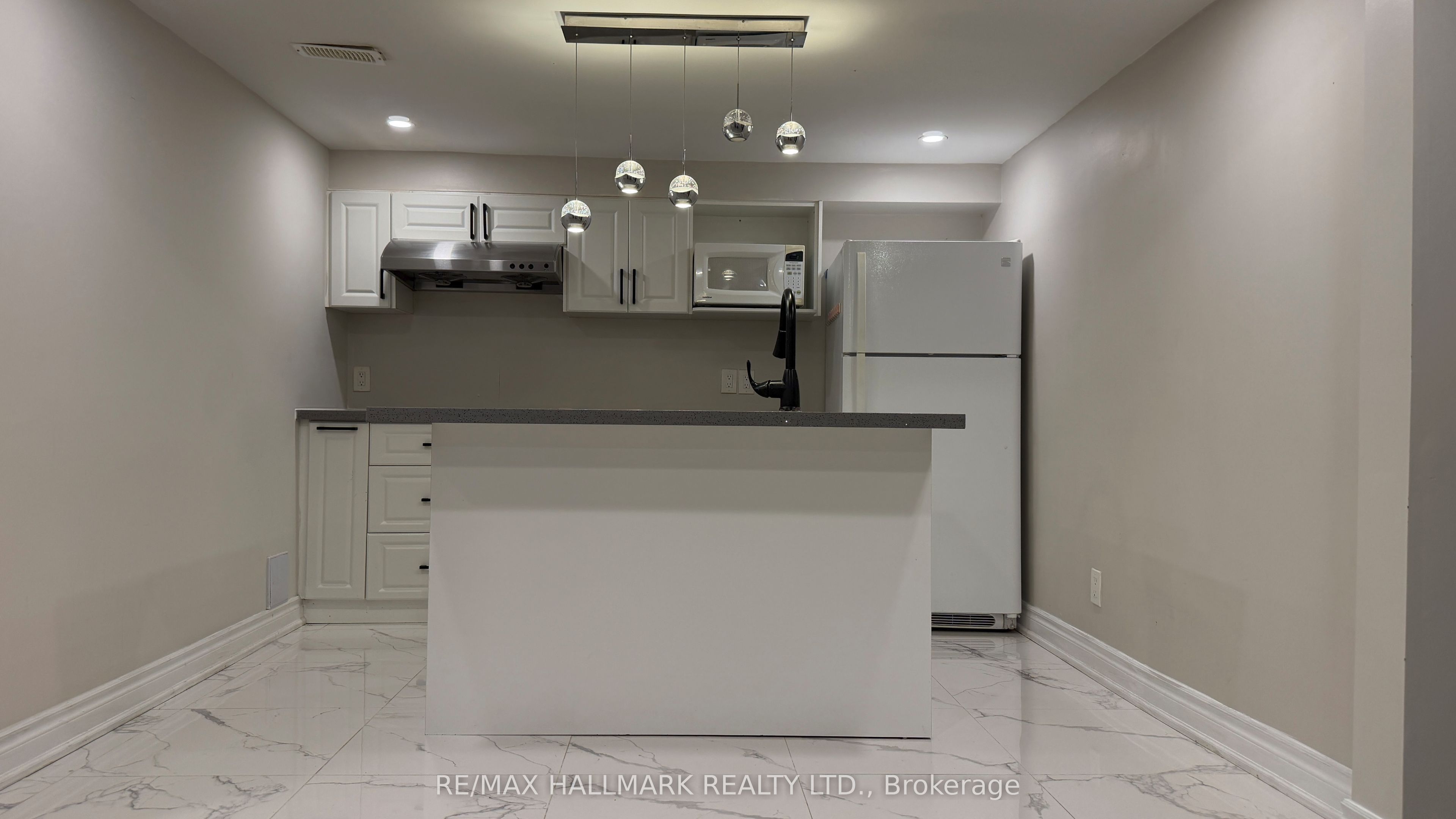 Unit BASEMENT - 76 Clancy Drive, North York 3