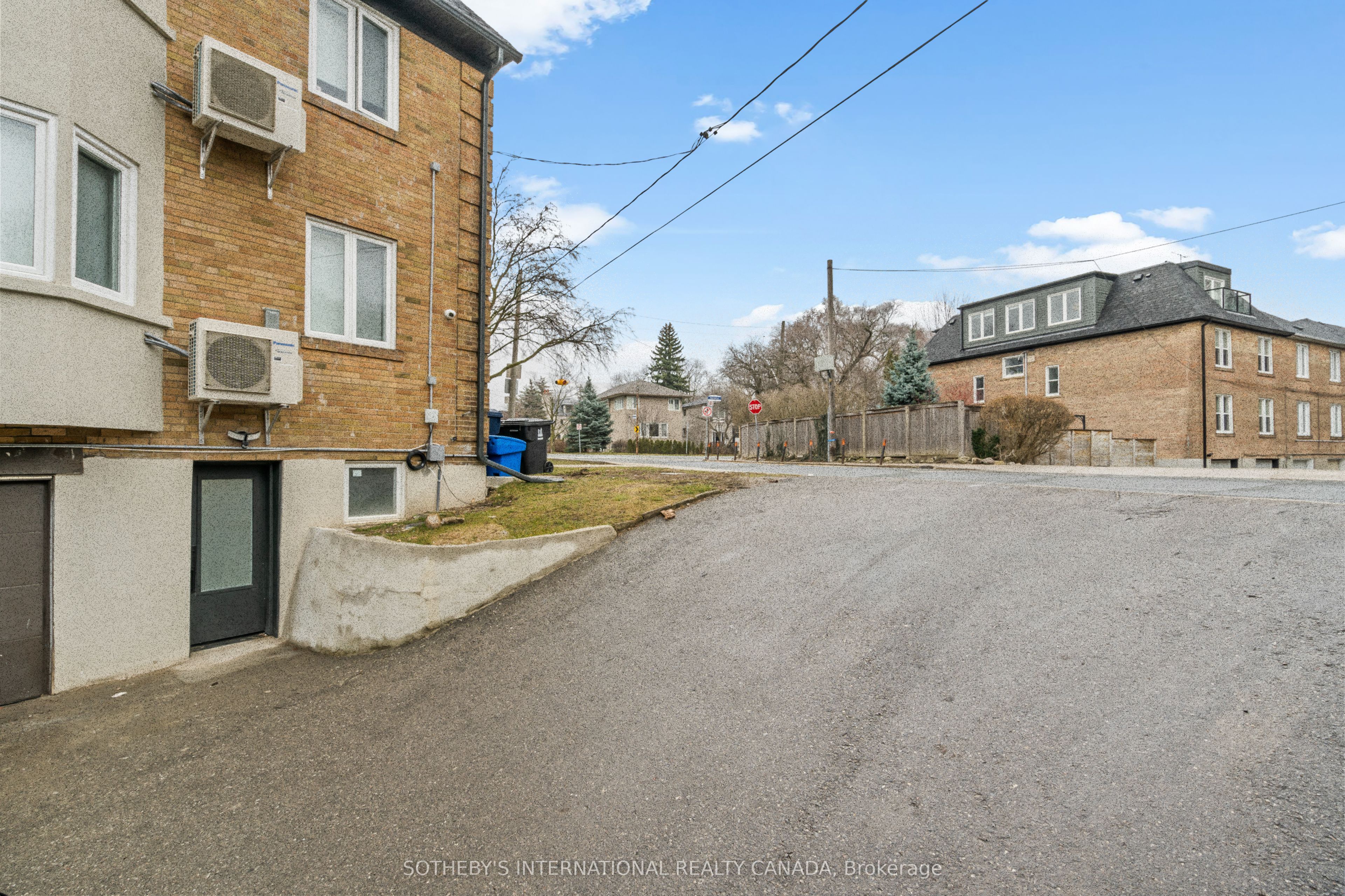 Unit B - 1340 Avenue Road, Toronto 2