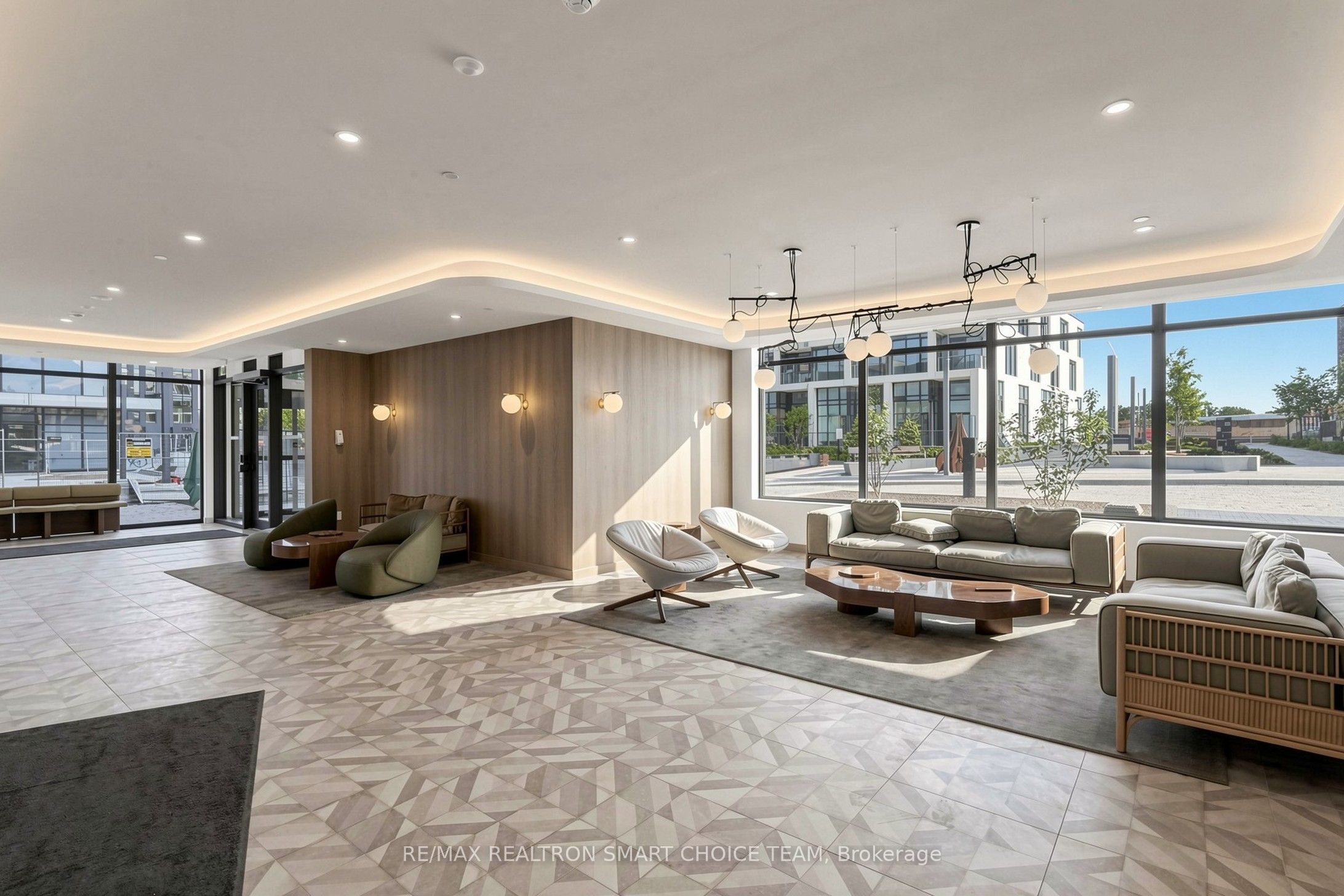 Unit 606 - 5 Quarrington Lane, North York 5