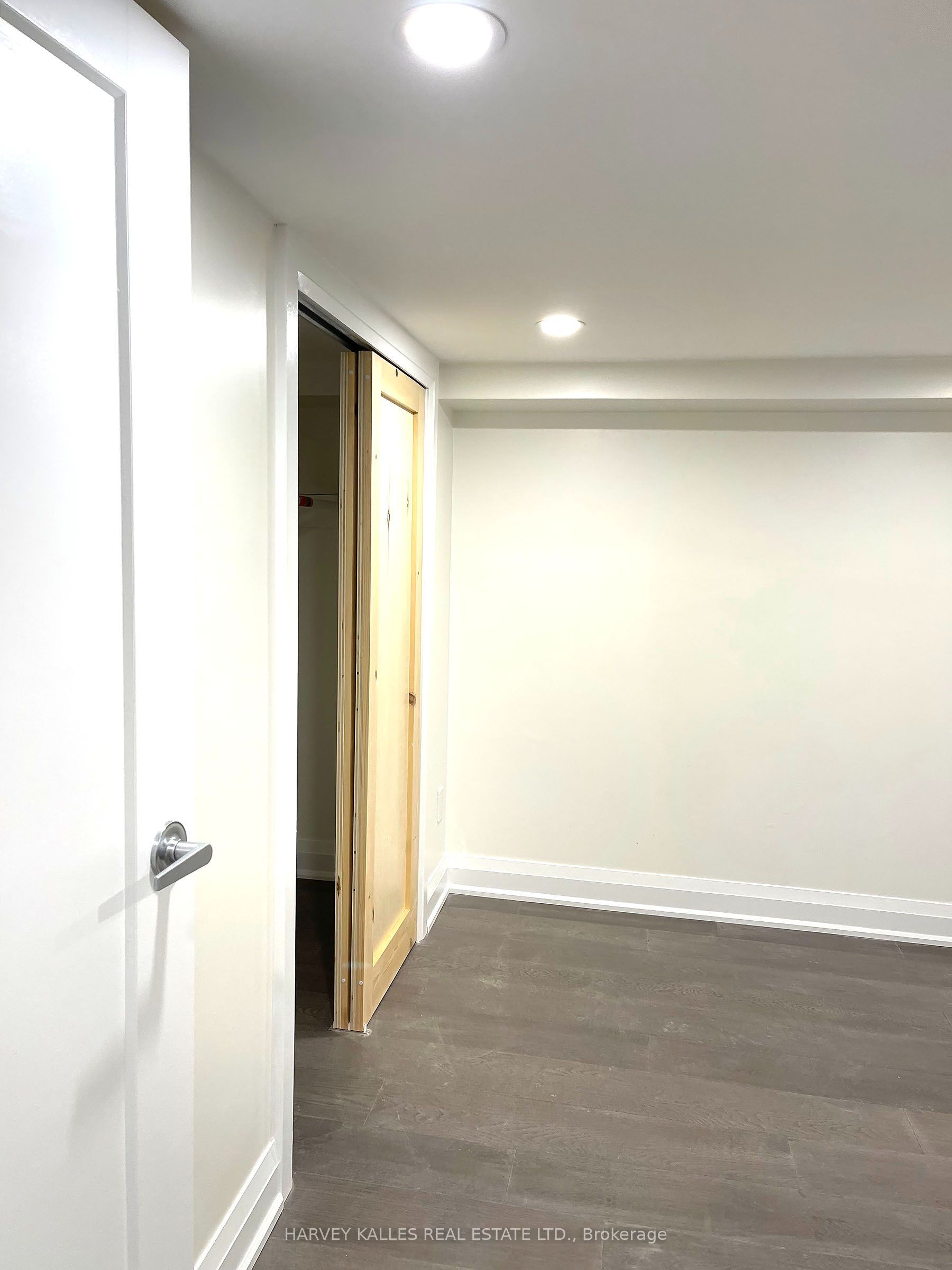 (Address not available), Toronto 5