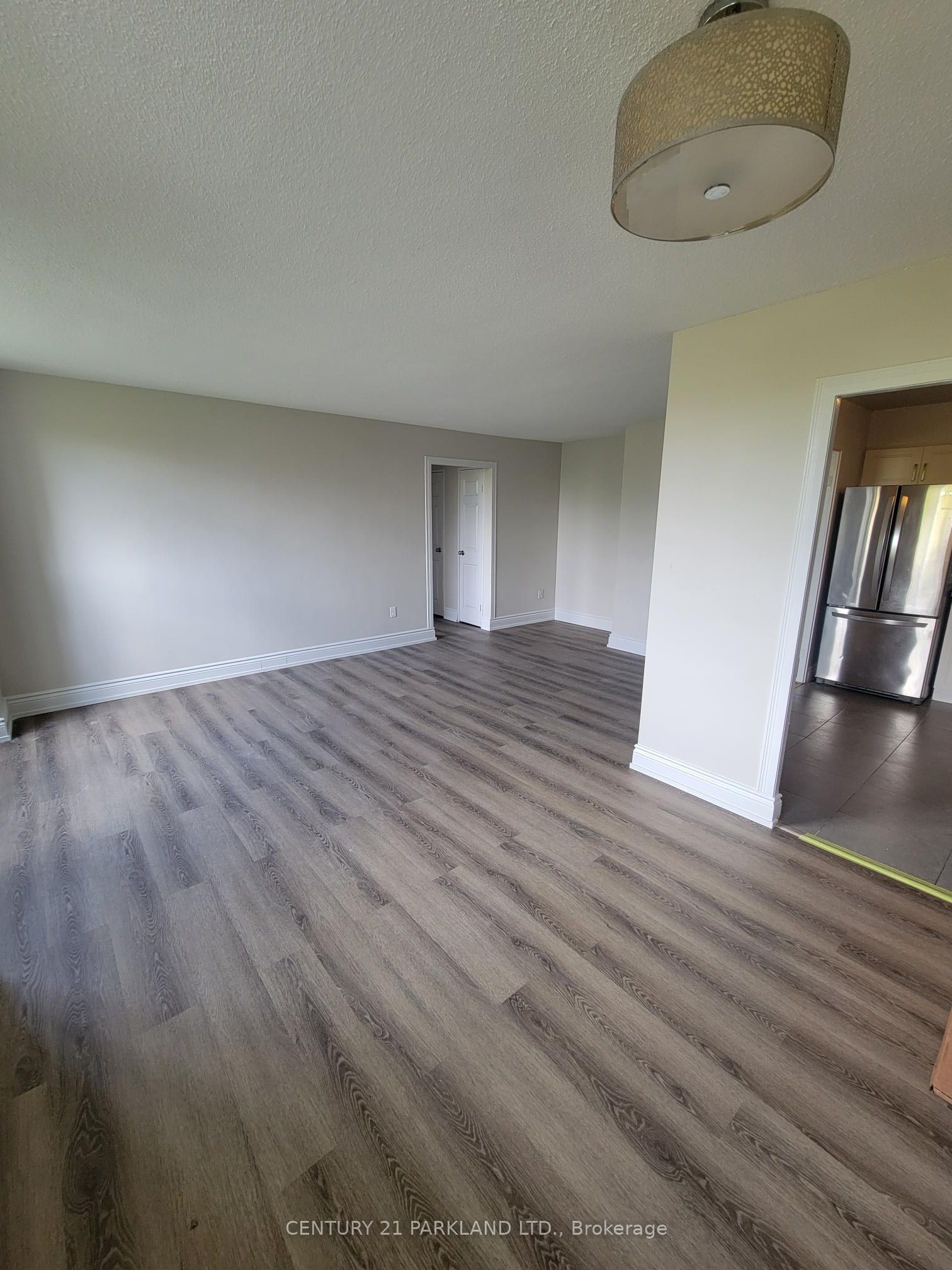 Unit 517 - 10 Edgecliffe Golfway, Toronto 4