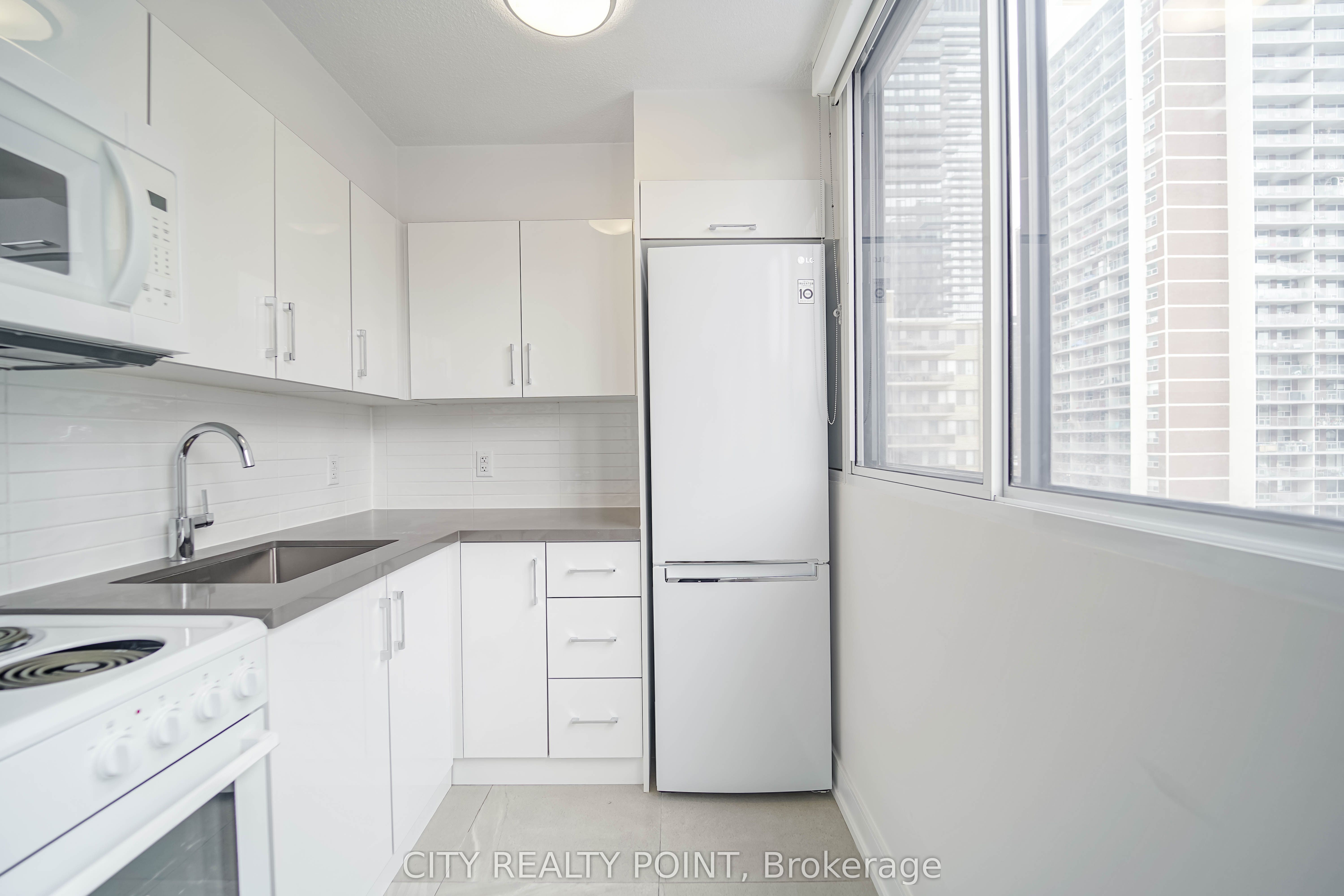 Unit 1113 - 33 Isabella Street, Toronto 3