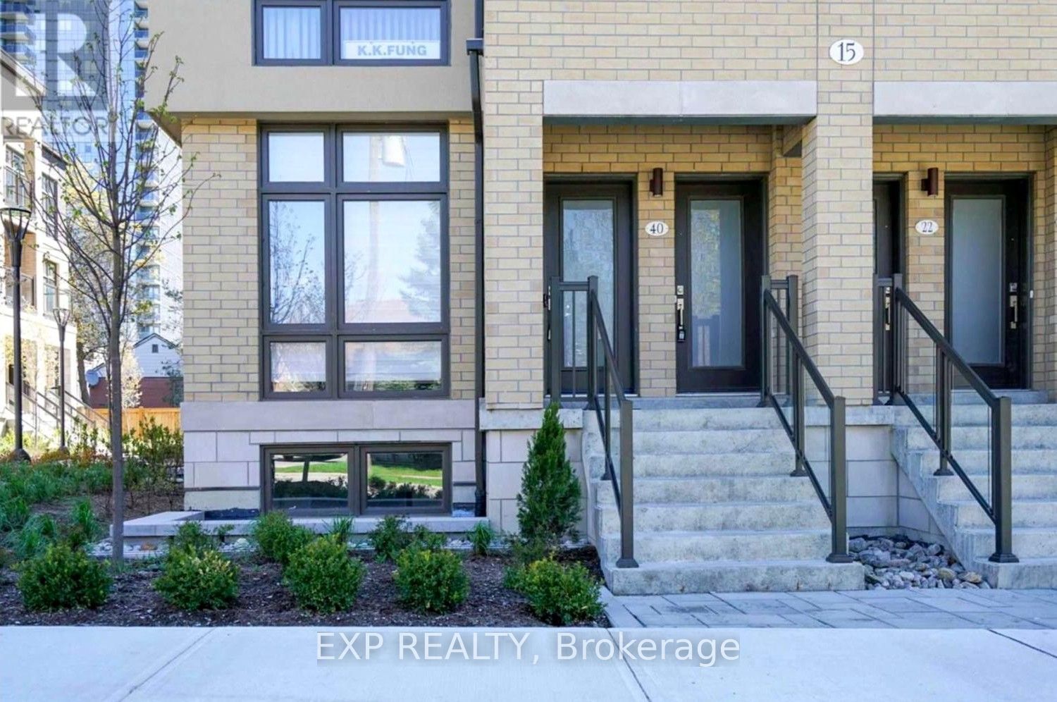 Unit 39 - 15 Eldora Avenue, North York 2