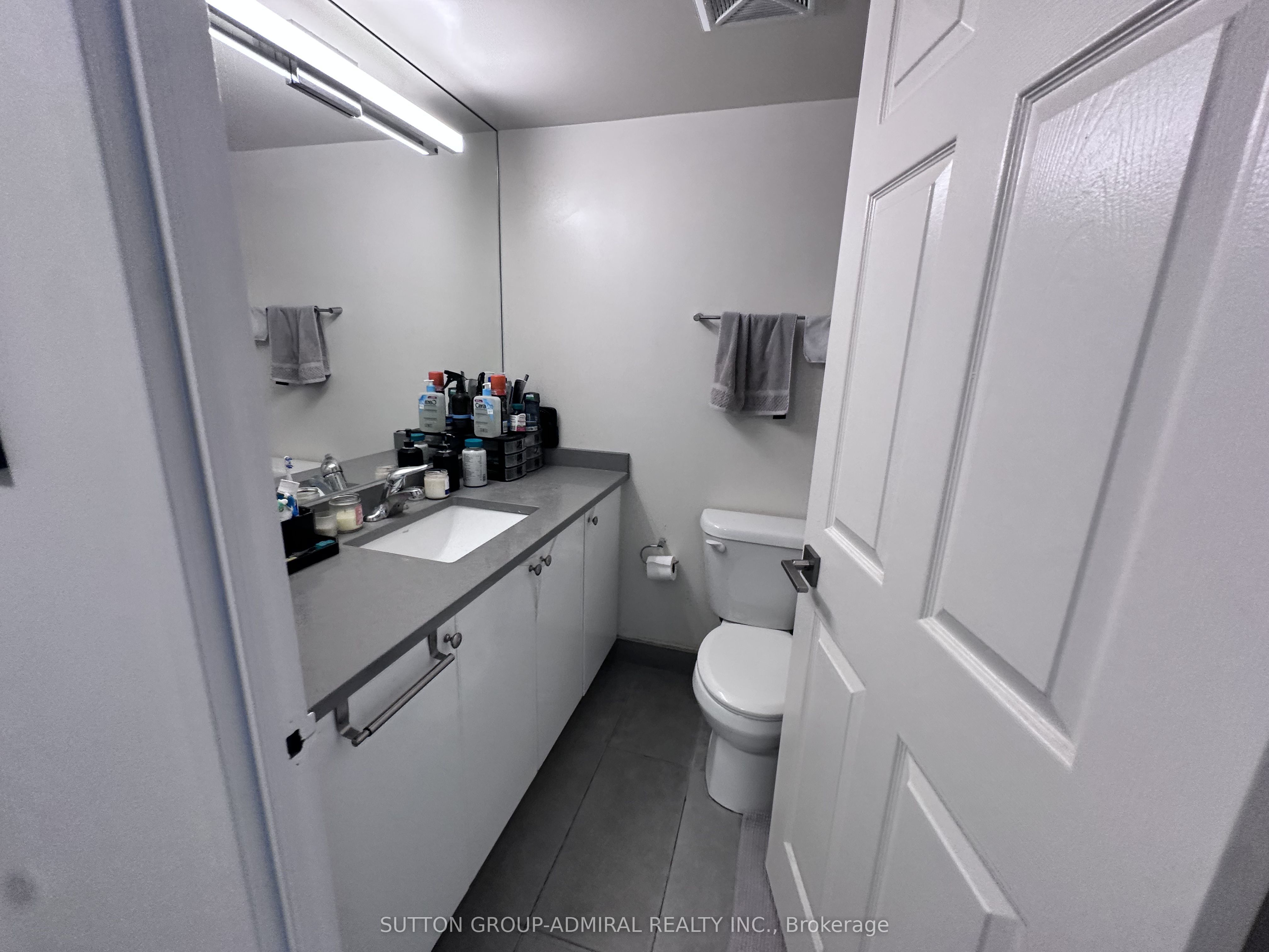Unit 2902 - 736 Bay Street, Toronto 4