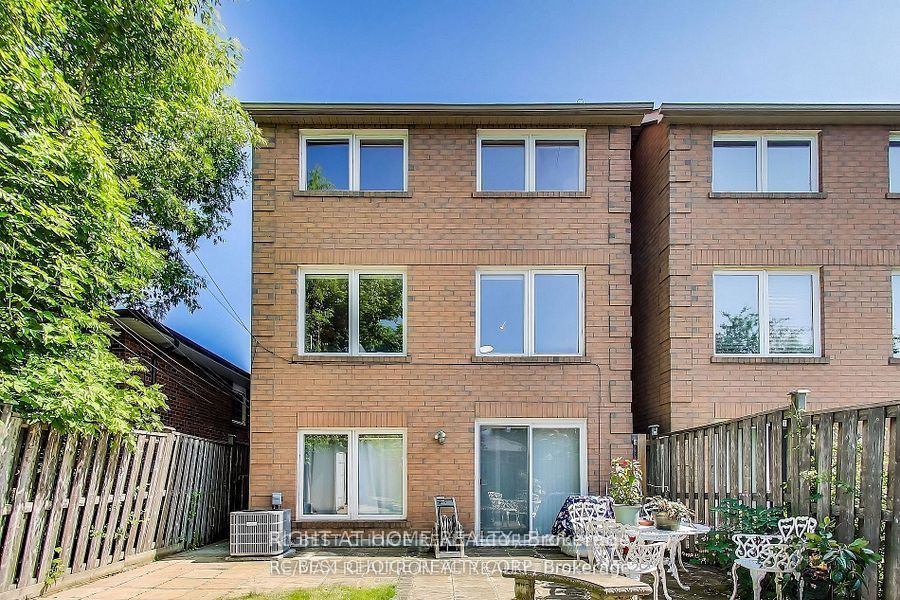 Unit B Street - 162B Finch Avenue East FINCH AVE. E, North York 3