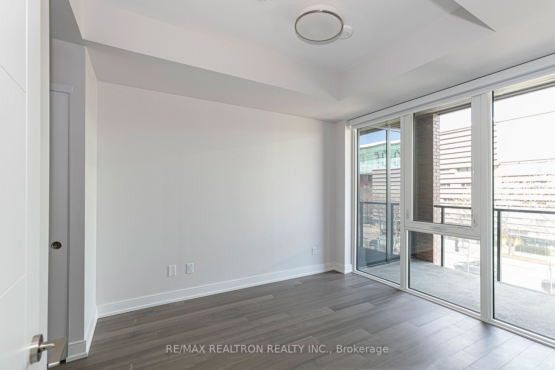 Unit 704 - 664 Spadina Avenue, Toronto 3