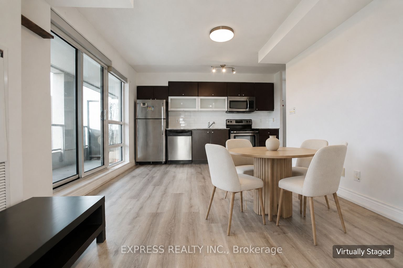 Unit 1105 - 2015 Sheppard Avenue E, North York 2